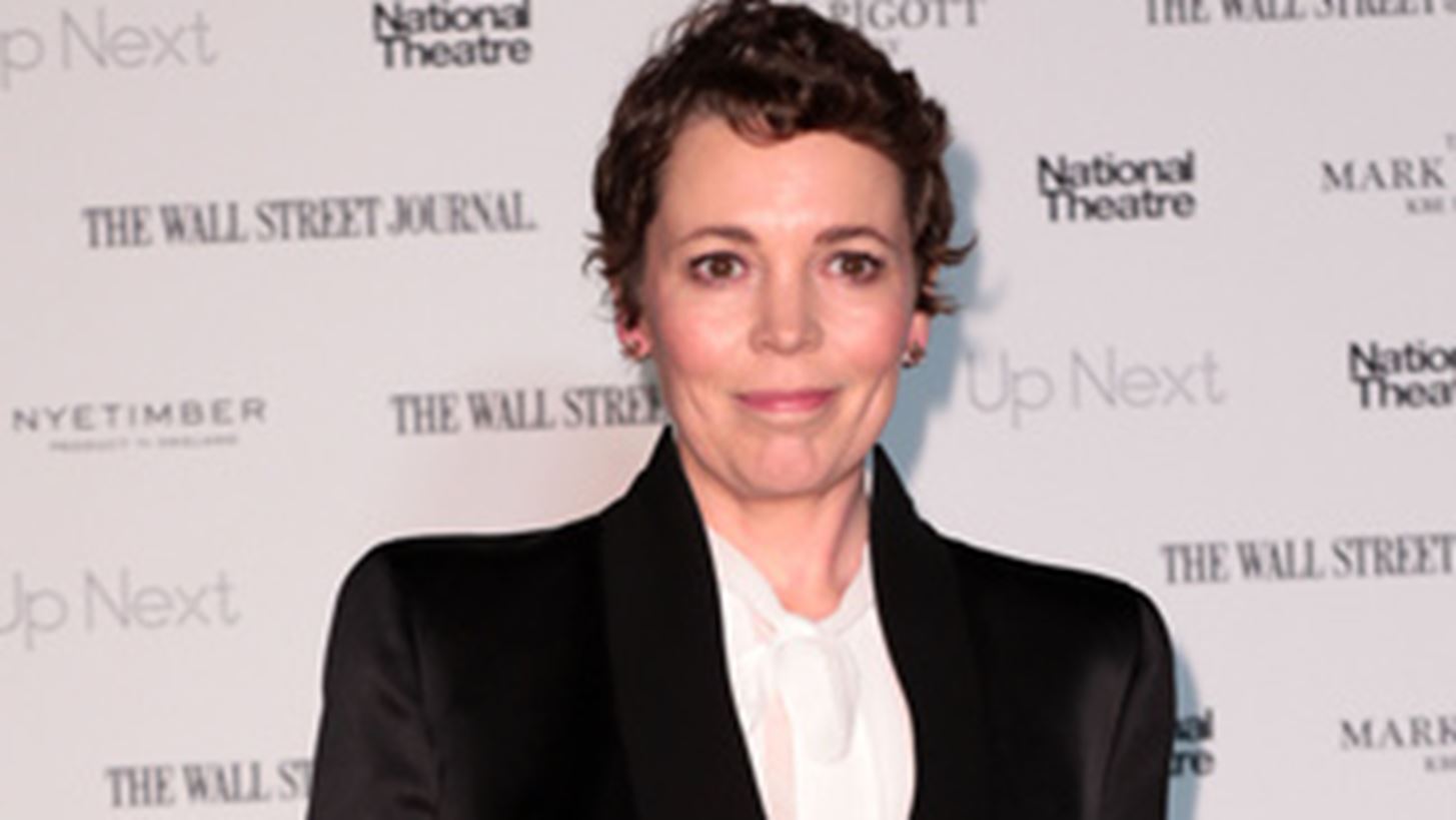 H Olivia Colman &#x3C3;&#x3C5;&#x3BC;&#x3BC;&#x3B5;&#x3C4;&#x3AD;&#x3C7;&#x3B5;&#x3B9; &#x3C3;&#x3B5; &#x3AC;&#x3BB;&#x3BC;&#x3C0;&#x3BF;&#x3C5;&#x3BC; &#x3BA;&#x3BB;&#x3B1;&#x3C3;&#x3B9;&#x3BA;&#x3AE;&#x3C2; &#x3BC;&#x3BF;&#x3C5;&#x3C3;&#x3B9;&#x3BA;&#x3AE;&#x3C2;