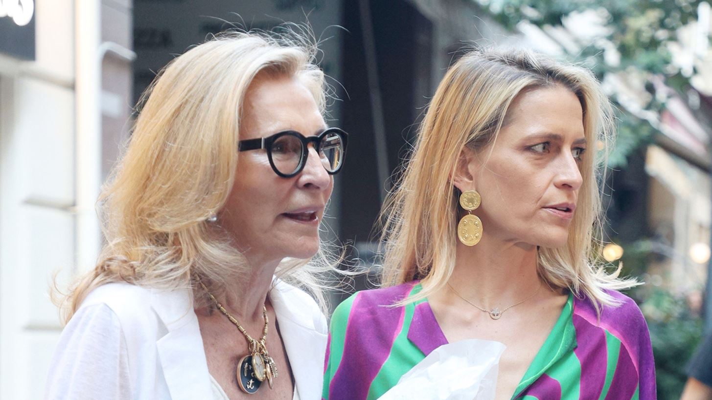 Τατιάνα Μπλάτνικ | Το λακωνικό σχόλιο της μητέρας της για το νέο ταξίδι της Nina Flohr με τον Φίλιππο Ντε Γκρες