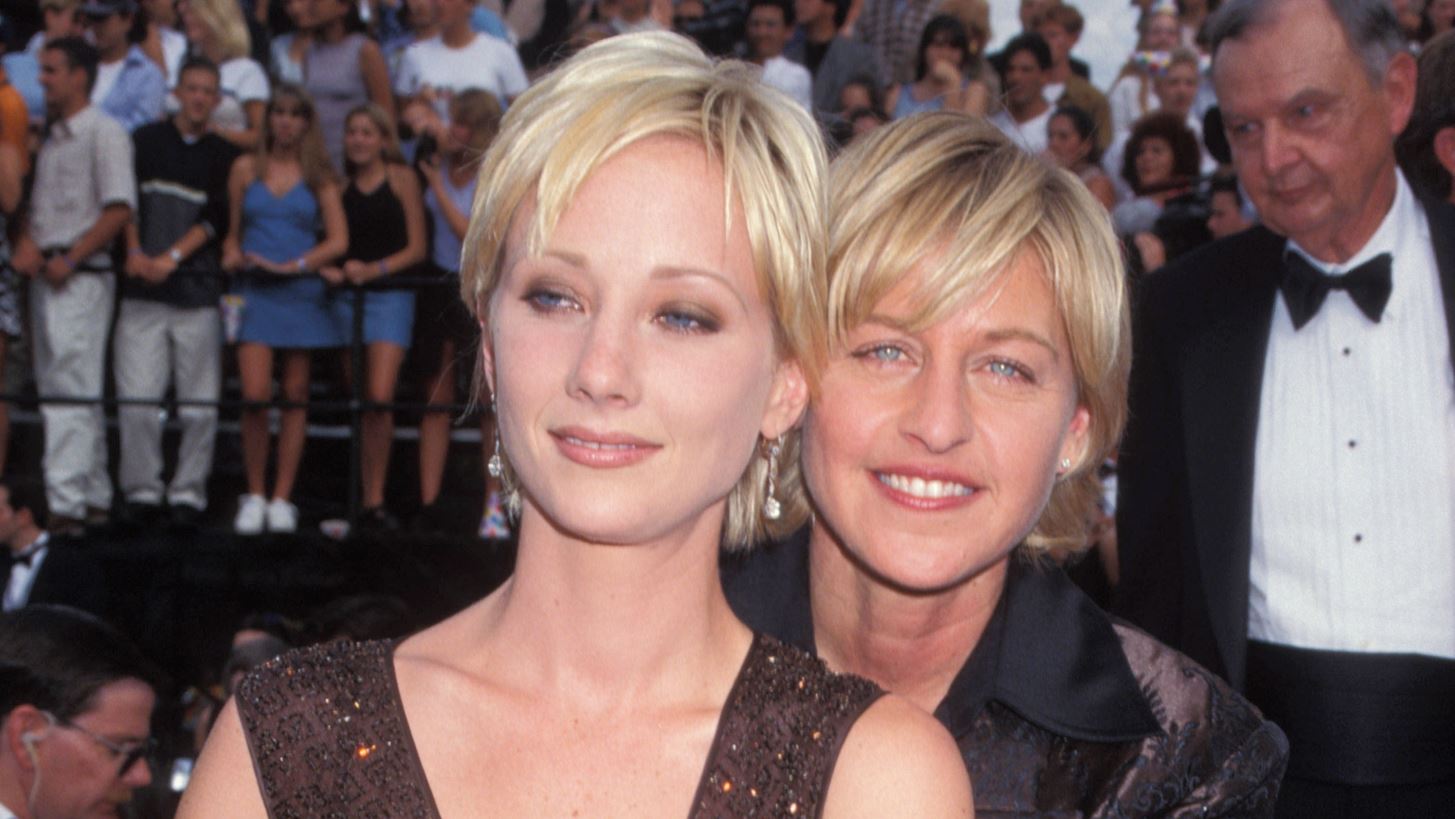 Anne Heche | &#x3A0;&#x3CE;&#x3C2; &#x3B7; &#x3BA;&#x3B1;&#x3C1;&#x3B9;&#x3AD;&#x3C1;&#x3B1; &#x3C4;&#x3B7;&#x3C2; &#x3BA;&#x3B1;&#x3C4;&#x3B1;&#x3C3;&#x3C4;&#x3C1;&#x3AC;&#x3C6;&#x3B7;&#x3BA;&#x3B5; &#x3BC;&#x3B5;&#x3C4;&#x3AC; &#x3C4;&#x3B7;&#x3BD; &#x3B1;&#x3C0;&#x3BF;&#x3BA;&#x3AC;&#x3BB;&#x3C5;&#x3C8;&#x3B7; &#x3C4;&#x3B7;&#x3C2; &#x3C3;&#x3C7;&#x3AD;&#x3C3;&#x3B7;&#x3C2; &#x3C4;&#x3B7;&#x3C2; &#x3BC;&#x3B5; &#x3C4;&#x3B7;&#x3BD; Ellen DeGeneres