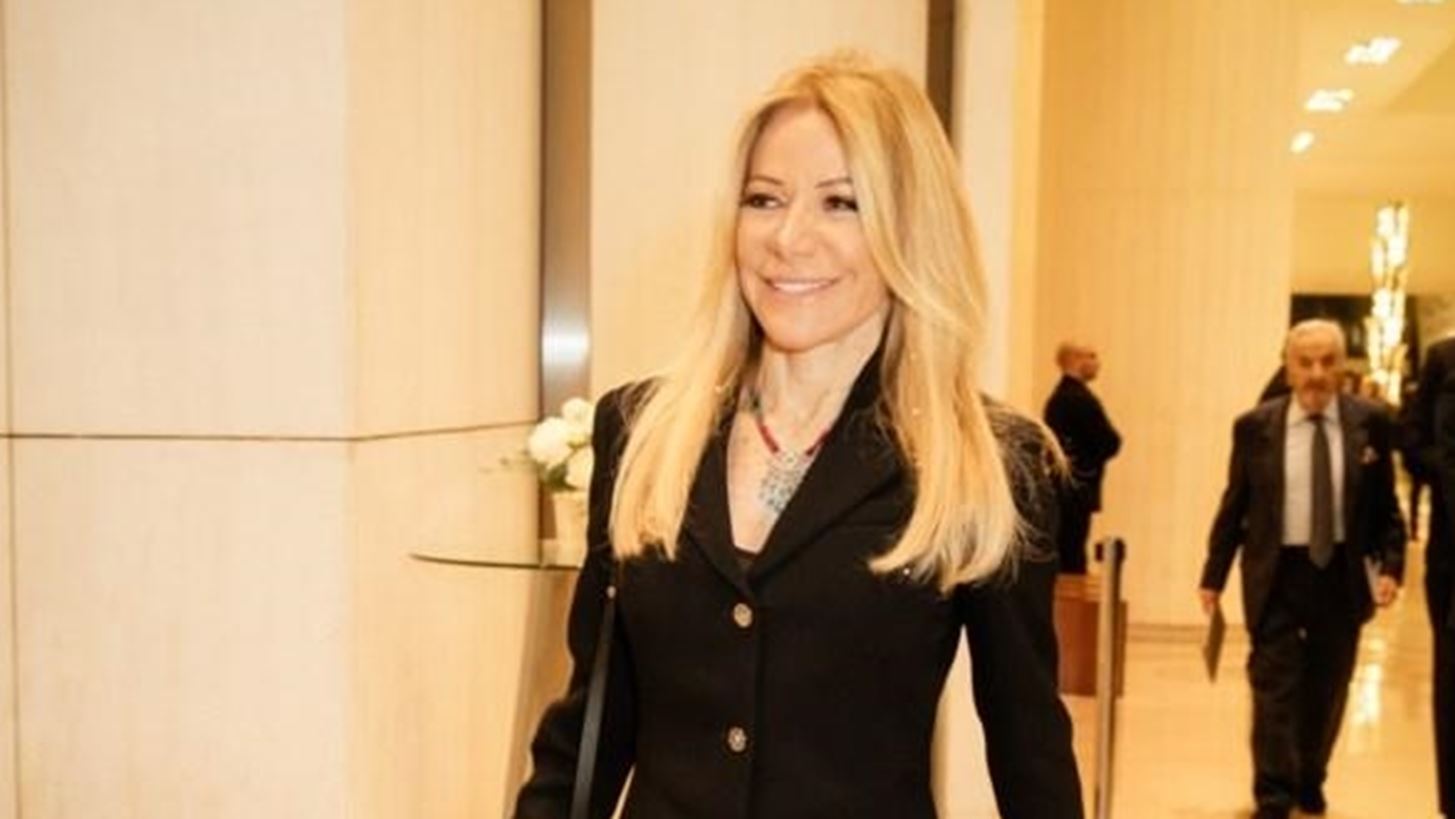 Μαριάννα Λάτση | Με glam χειμερινό look σε νέα της βραδινή έξοδο