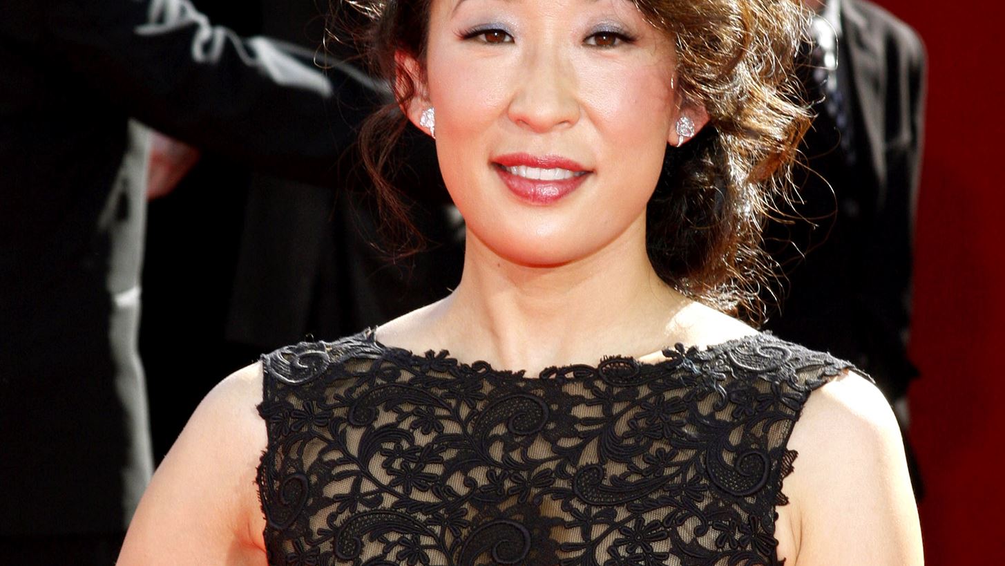 Sandra Oh | &#x393;&#x3B9;&#x3B1;&#x3C4;&#x3AF; &#x3B7; Cristina &#x3C4;&#x3BF;&#x3C5; Grey&#x27;s Anatomy &#x3AE;&#x3C4;&#x3B1;&#x3BD; &#x3BA;&#x3B1;&#x3BB;&#x3B5;&#x3C3;&#x3BC;&#x3AD;&#x3BD;&#x3B7; &#x3C3;&#x3C4;&#x3B7;&#x3BD; &#x3BA;&#x3B7;&#x3B4;&#x3B5;&#x3AF;&#x3B1; &#x3C4;&#x3B7;&#x3C2; &#x3B2;&#x3B1;&#x3C3;&#x3AF;&#x3BB;&#x3B9;&#x3C3;&#x3C3;&#x3B1;&#x3C2; &#x395;&#x3BB;&#x3B9;&#x3C3;&#x3AC;&#x3B2;&#x3B5;&#x3C4;;