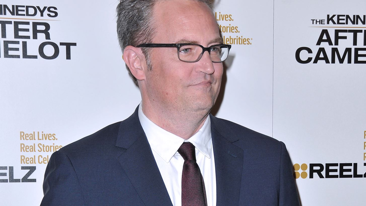 Matthew Perry | &#x393;&#x3B9;&#x3B1;&#x3C4;&#x3AF; &#x3BF; &#x3B7;&#x3B8;&#x3BF;&#x3C0;&#x3BF;&#x3B9;&#x3CC;&#x3C2; &#x3BC;&#x3B9;&#x3C3;&#x3B5;&#x3AF; &#x3C4;&#x3CC;&#x3C3;&#x3BF; &#x3C0;&#x3BF;&#x3BB;&#x3CD; &#x3C4;&#x3BF;&#x3BD; Keanu Reeves; &#x397; &#x3B1;&#x3C0;&#x3AF;&#x3C3;&#x3C4;&#x3B5;&#x3C5;&#x3C4;&#x3B7; &#x3B1;&#x3C4;&#x3AC;&#x3BA;&#x3B1; &#x3C0;&#x3BF;&#x3C5; &#x3AD;&#x3B3;&#x3C1;&#x3B1;&#x3C8;&#x3B5; &#x3C3;&#x3C4;&#x3BF; &#x3BD;&#x3AD;&#x3BF; &#x3C4;&#x3BF;&#x3C5; &#x3B2;&#x3B9;&#x3B2;&#x3BB;&#x3AF;&#x3BF;