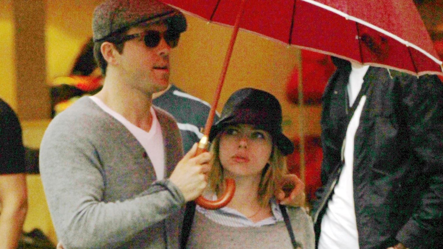 Scarlett Johansson | &#x3A4;&#x3BF; &#x3C3;&#x3C0;&#x3AC;&#x3BD;&#x3B9;&#x3BF; &#x3C3;&#x3C7;&#x3CC;&#x3BB;&#x3B9;&#x3CC; &#x3C4;&#x3B7;&#x3C2; &#x3B3;&#x3B9;&#x3B1; &#x3C4;&#x3BF;&#x3BD; &#x3B3;&#x3AC;&#x3BC;&#x3BF; &#x3C4;&#x3B7;&#x3C2; &#x3BC;&#x3B5; &#x3C4;&#x3BF;&#x3BD; Ryan Reynolds