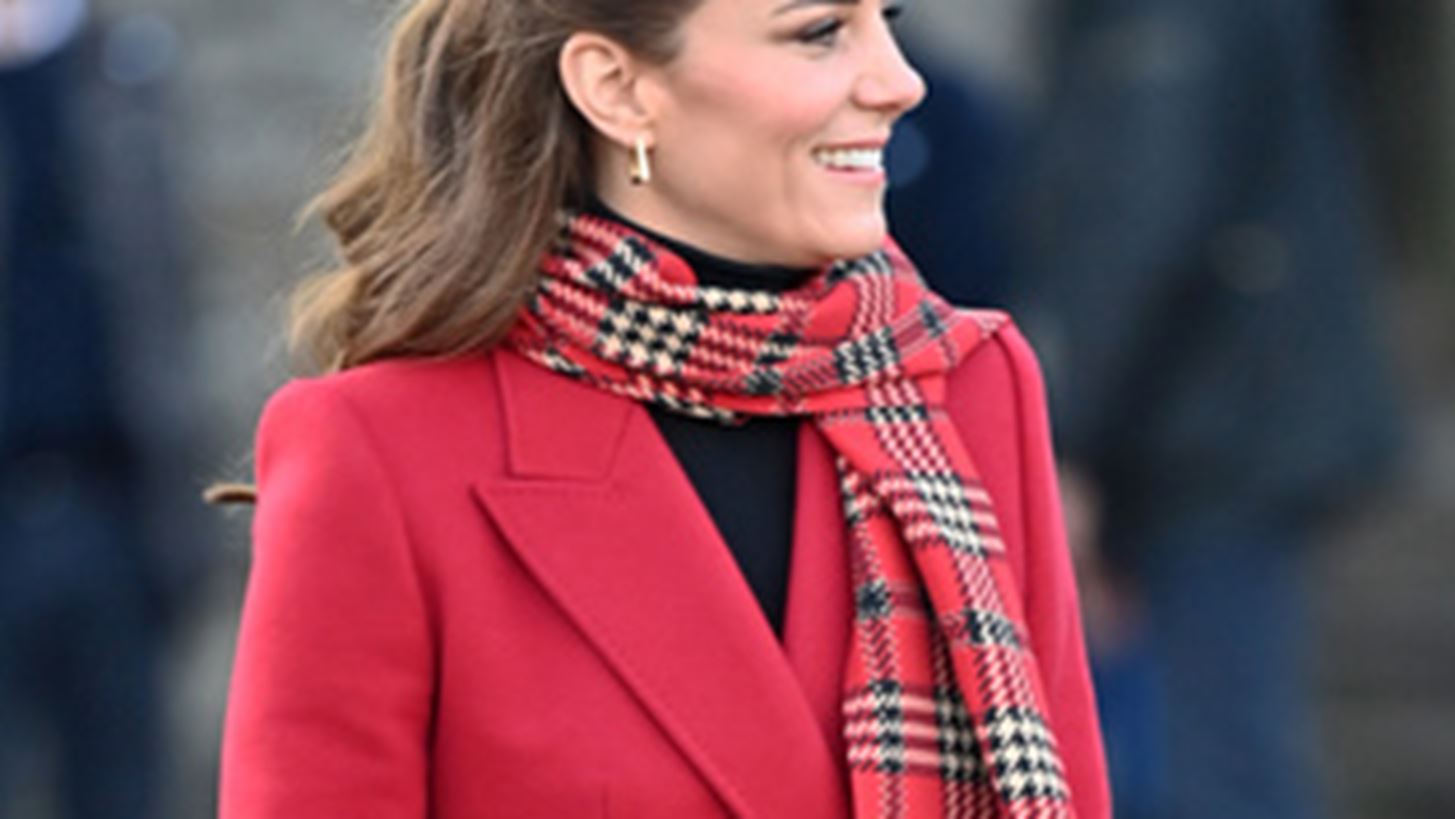&#x397; Kate Middleton &#x3BC;&#x3B5; &#x3C4;&#x3BF; &#x3C0;&#x3B9;&#x3BF; cool &#x3C7;&#x3C4;&#x3AD;&#x3BD;&#x3B9;&#x3C3;&#x3BC;&#x3B1; &#x3C4;&#x3B7;&#x3C2; &#x3C3;&#x3B5;&#x3B6;&#x3CC;&#x3BD; &#x3C3;&#x3C4;&#x3B7;&#x3BD; &#x3C0;&#x3B5;&#x3C1;&#x3B9;&#x3BF;&#x3B4;&#x3B5;&#x3AF;&#x3B1; &#x3C4;&#x3B7;&#x3C2;
