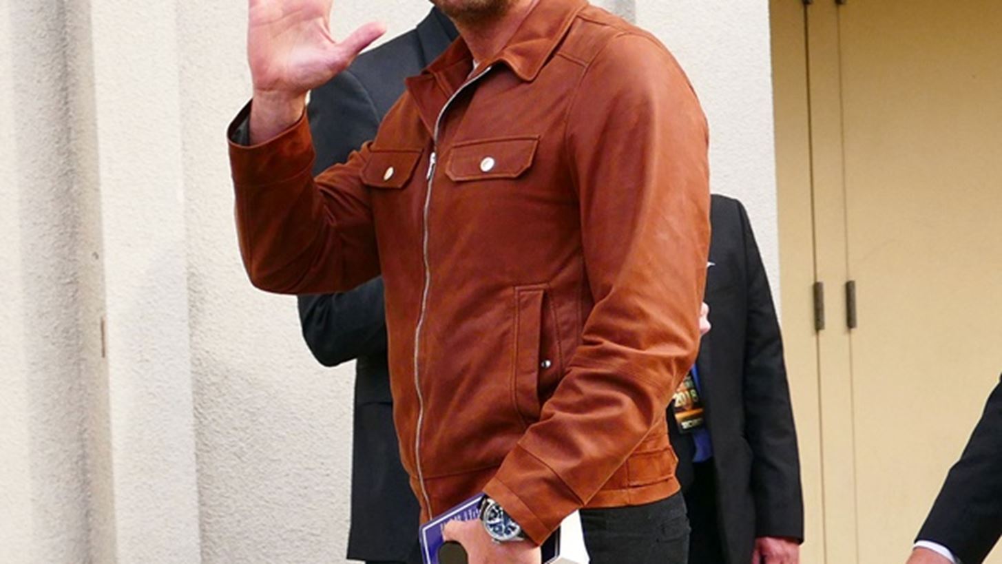 Bradley Cooper- Kylie Minogue: &#x3A0;&#x3BF;&#x3CD; &#x3C4;&#x3BF;&#x3C5;&#x3C2; &#x3C3;&#x3C5;&#x3BD;&#x3AD;&#x3BB;&#x3B1;&#x3B2;&#x3B5; &#x3BF; &#x3C6;&#x3C9;&#x3C4;&#x3BF;&#x3B3;&#x3C1;&#x3B1;&#x3C6;&#x3B9;&#x3BA;&#x3CC;&#x3C2; &#x3C6;&#x3B1;&#x3BA;&#x3CC;&#x3C2;;