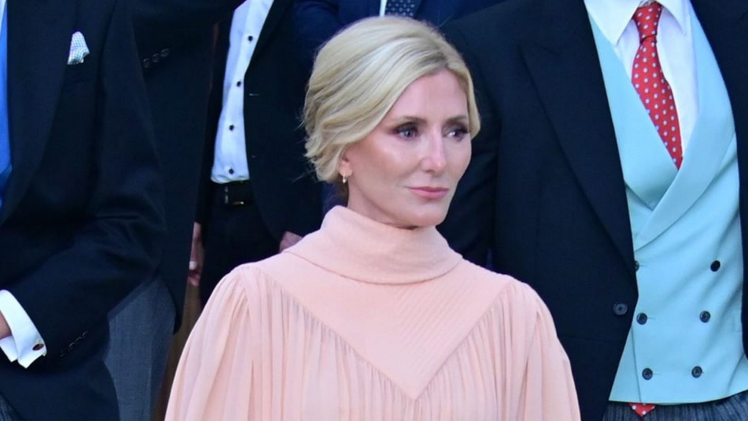 Marie Chantal | &#x397; &#x3BA;&#x3AF;&#x3BD;&#x3B7;&#x3C3;&#x3B7; &#x3BC;&#x3B5;&#x3C4;&#x3AC; &#x3C4;&#x3B7;&#x3BD; &#x3B1;&#x3C0;&#x3CC;&#x3BA;&#x3C4;&#x3B7;&#x3C3;&#x3B7; &#x3B5;&#x3BB;&#x3BB;&#x3B7;&#x3BD;&#x3B9;&#x3BA;&#x3AE;&#x3C2; &#x3B9;&#x3B8;&#x3B1;&#x3B3;&#x3AD;&#x3BD;&#x3B5;&#x3B9;&#x3B1;&#x3C2; &#x3C4;&#x3BF;&#x3C5; &#x3C3;&#x3C5;&#x3B6;&#x3CD;&#x3B3;&#x3BF;&#x3C5; &#x3C4;&#x3B7;&#x3C2;