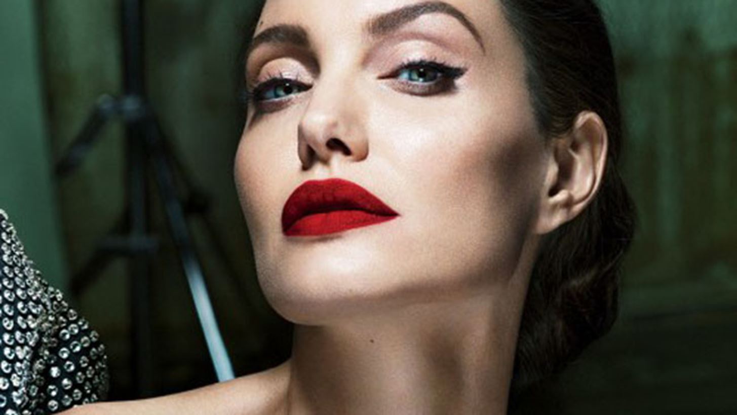 Angelina Jolie: &#x3A6;&#x3C9;&#x3C4;&#x3BF;&#x3B3;&#x3C1;&#x3B1;&#x3C6;&#x3AF;&#x3B5;&#x3C2;-&#x3BD;&#x3C4;&#x3BF;&#x3BA;&#x3BF;&#x3C5;&#x3BC;&#x3AD;&#x3BD;&#x3C4;&#x3BF; &#x3B1;&#x3C0;&#x3CC; &#x3C4;&#x3B7;&#x3BD; &#x3C6;&#x3C9;&#x3C4;&#x3BF;&#x3B3;&#x3C1;&#x3AC;&#x3C6;&#x3B7;&#x3C3;&#x3B7; &#x3C3;&#x3C4;&#x3B7;&#x3BD; &#x395;&#x3BB;&#x3BB;&#x3AC;&#x3B4;&#x3B1;