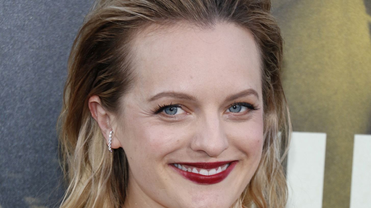 &quot;&#x389;&#x3C4;&#x3B1;&#x3BD; &#x3BB;&#x3AF;&#x3B3;&#x3BF; &#x3B5;&#x3BA;&#x3C6;&#x3BF;&#x3B2;&#x3B9;&#x3C3;&#x3C4;&#x3B9;&#x3BA;&#x3CC;&quot; | &#x397; Elisabeth Moss &#x3BC;&#x3B9;&#x3BB;&#x3AC; &#x3B3;&#x3B9;&#x3B1; &#x3C4;&#x3B7; &#x3B4;&#x3CD;&#x3C3;&#x3BA;&#x3BF;&#x3BB;&#x3B7; &#x3C3;&#x3C5;&#x3BD;&#x3CD;&#x3C0;&#x3B1;&#x3C1;&#x3BE;&#x3AE; &#x3C4;&#x3B7;&#x3C2; &#x3BC;&#x3B5; &#x3C4;&#x3B7;&#x3BD; Angelina Jolie