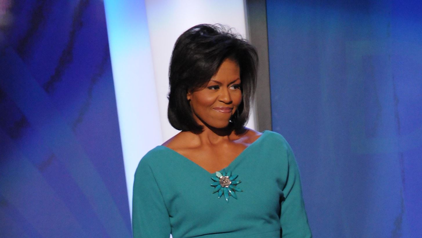 H Michelle Obama &#x3B4;&#x3AE;&#x3BB;&#x3C9;&#x3C3;&#x3B5; &#x3CC;&#x3C4;&#x3B9; &#x3C0;&#x3AC;&#x3C3;&#x3C7;&#x3B5;&#x3B9; &#x3B1;&#x3C0;&#x3CC; &quot;&#x3B5;&#x3BB;&#x3B1;&#x3C6;&#x3C1;&#x3AC; &#x3BA;&#x3B1;&#x3C4;&#x3AC;&#x3B8;&#x3BB;&#x3B9;&#x3C8;&#x3B7;&quot;