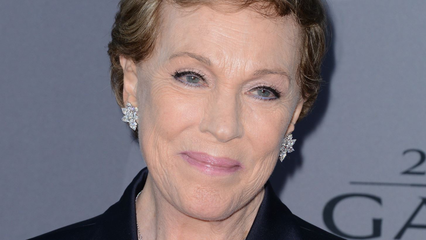 &#x397; Julie Andrews &#x3B5;&#x3AF;&#x3BD;&#x3B1;&#x3B9; &#x3B5;&#x3BD;&#x3B8;&#x3BF;&#x3C5;&#x3C3;&#x3B9;&#x3B1;&#x3C3;&#x3BC;&#x3AD;&#x3BD;&#x3B7; &#x3BC;&#x3B5; &#x3C4;&#x3BF; sequel &#x3C4;&#x3B7;&#x3C2; Mary Poppins
