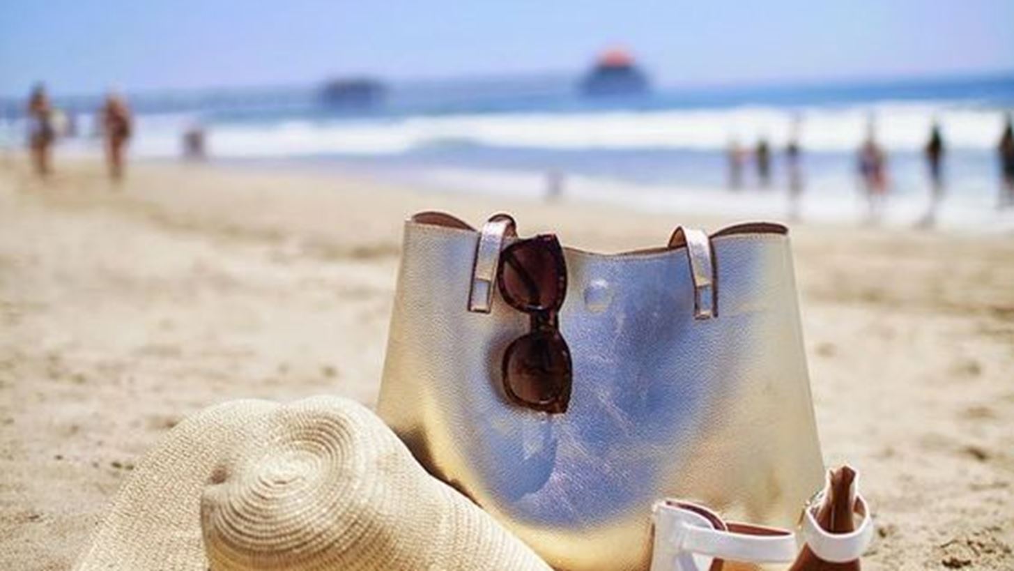 Νεσεσέρ παραλίας: όσα πρέπει να περιέχει το αξεσουάρ που δεν αποχωρίζεσαι