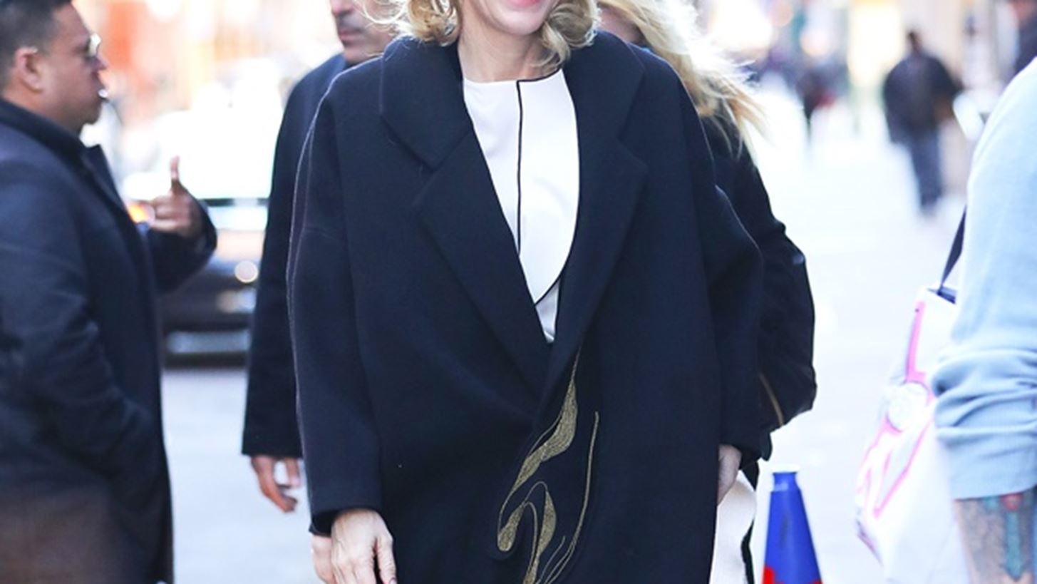 Cate Blanchett- Rihanna: &#x3A0;&#x3BF;&#x3CD; &#x3C4;&#x3B9;&#x3C2; &#x3B5;&#x3BD;&#x3C4;&#x3CC;&#x3C0;&#x3B9;&#x3C3;&#x3B5; &#x3BF; &#x3C6;&#x3C9;&#x3C4;&#x3BF;&#x3B3;&#x3C1;&#x3B1;&#x3C6;&#x3B9;&#x3BA;&#x3CC;&#x3C2; &#x3C6;&#x3B1;&#x3BA;&#x3CC;&#x3C2;;