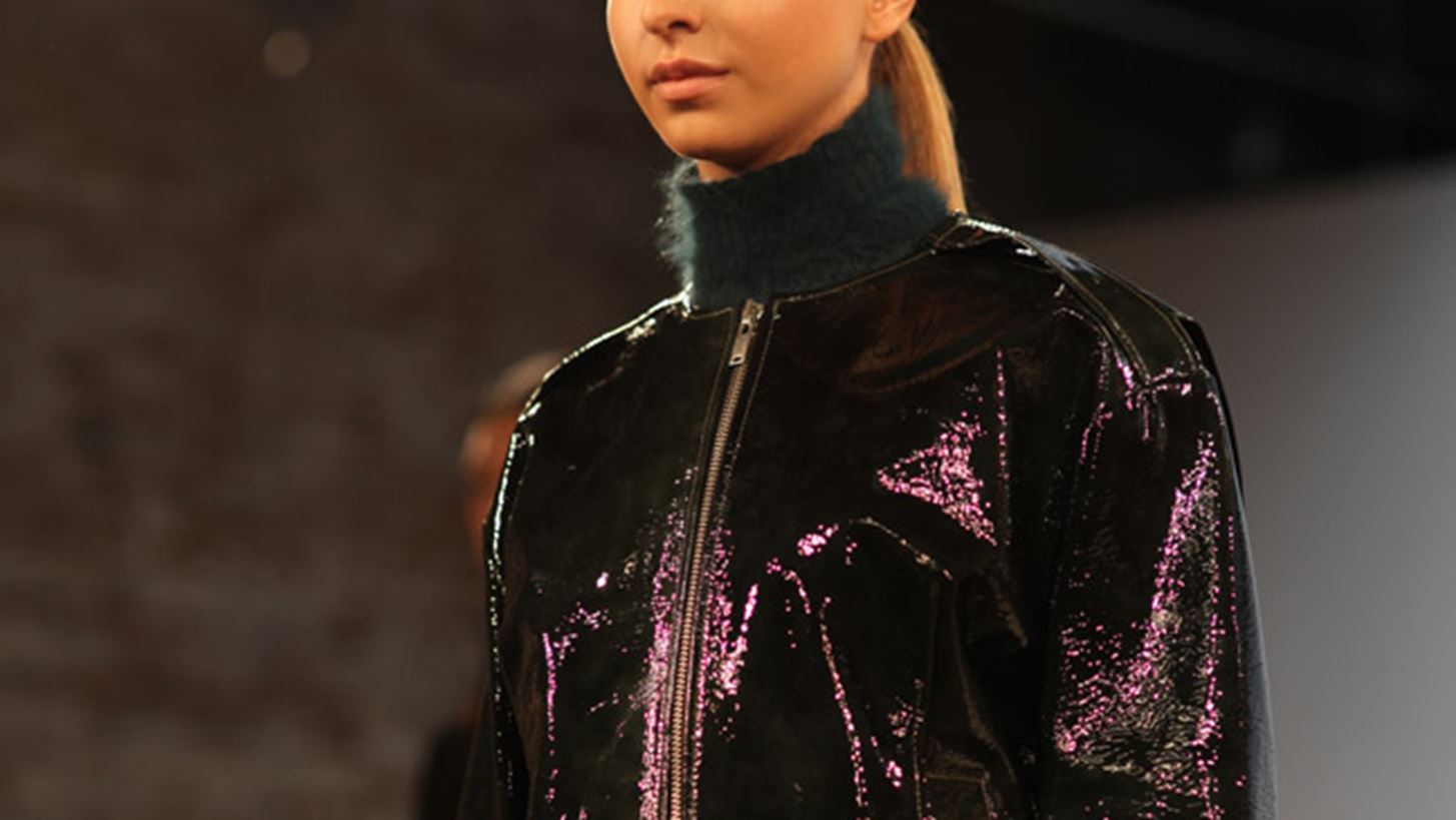 Lianna Perdis: &#x39C;&#x3B9;&#x3B1; &#x395;&#x3BB;&#x3BB;&#x3B7;&#x3BD;&#x3AF;&#x3B4;&#x3B1; &#x3C3;&#x3C4;&#x3B7;&#x3BD; &#x395;&#x3B2;&#x3B4;&#x3BF;&#x3BC;&#x3AC;&#x3B4;&#x3B1; &#x39C;&#x3CC;&#x3B4;&#x3B1;&#x3C2; &#x3C4;&#x3B7;&#x3C2; &#x39D;&#x3AD;&#x3B1;&#x3C2; &#x3A5;&#x3CC;&#x3C1;&#x3BA;&#x3B7;&#x3C2;!