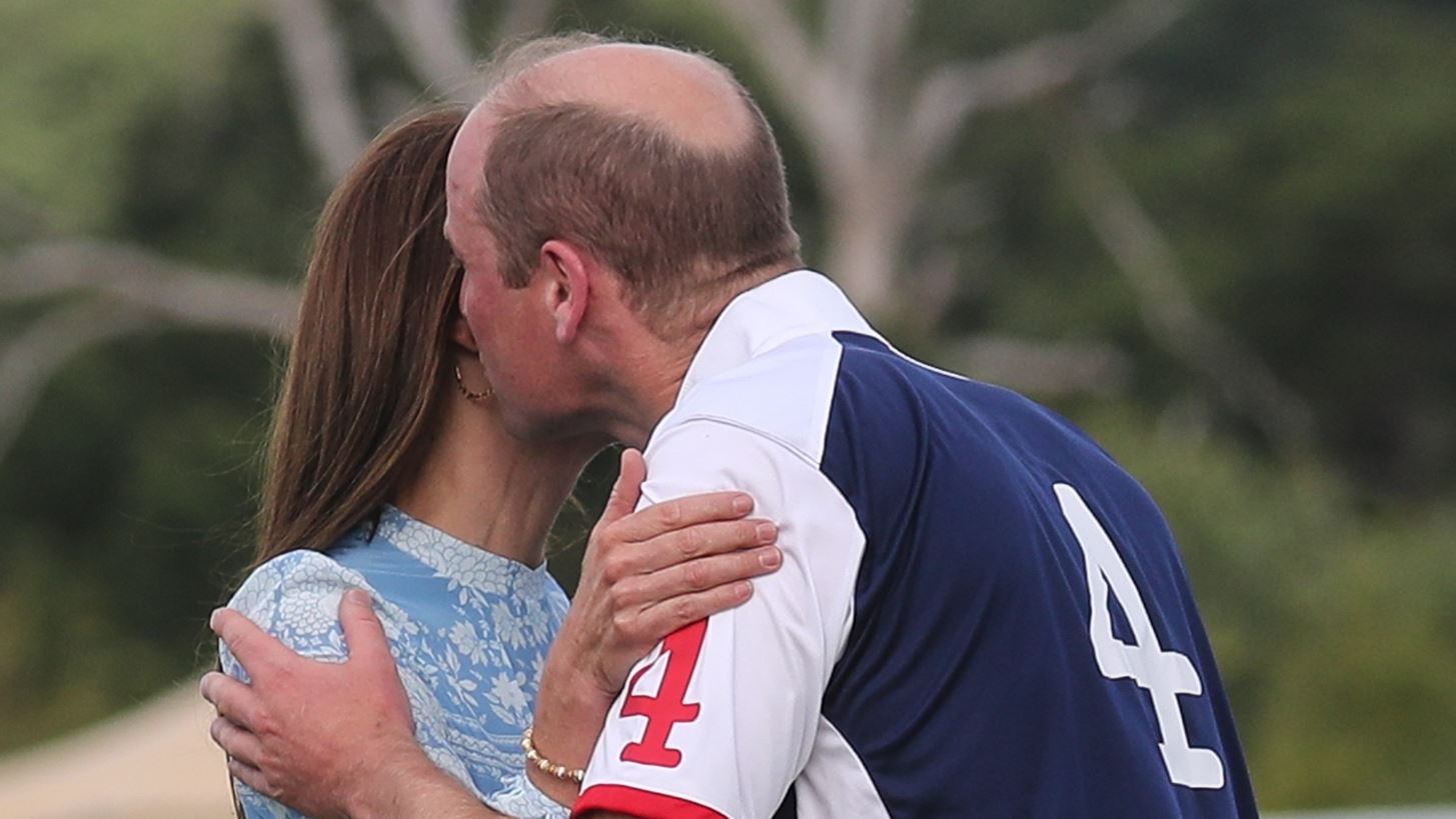 Kate Middleton - &#x3A0;&#x3C1;&#x3AF;&#x3B3;&#x3BA;&#x3B9;&#x3C0;&#x3B1;&#x3C2; William | &#x3A4;&#x3BF; &#x3C4;&#x3B5;&#x3BB;&#x3B5;&#x3C5;&#x3C4;&#x3B1;&#x3AF;&#x3BF; &#x3C4;&#x3BF;&#x3C5;&#x3C2; &#x3C6;&#x3B9;&#x3BB;&#x3AF; &#x3B8;&#x3CD;&#x3BC;&#x3B9;&#x3C3;&#x3B5; &#x3B1;&#x3C1;&#x3BA;&#x3B5;&#x3C4;&#x3AC; &#x3AD;&#x3BD;&#x3B1; &#x3B1;&#x3BD;&#x3C4;&#x3AF;&#x3C3;&#x3C4;&#x3BF;&#x3B9;&#x3C7;&#x3BF; &#x3C4;&#x3B7;&#x3C2; Diana &#x3BC;&#x3B5; &#x3C4;&#x3BF;&#x3BD; &#x39A;&#x3AC;&#x3C1;&#x3BF;&#x3BB;&#x3BF;