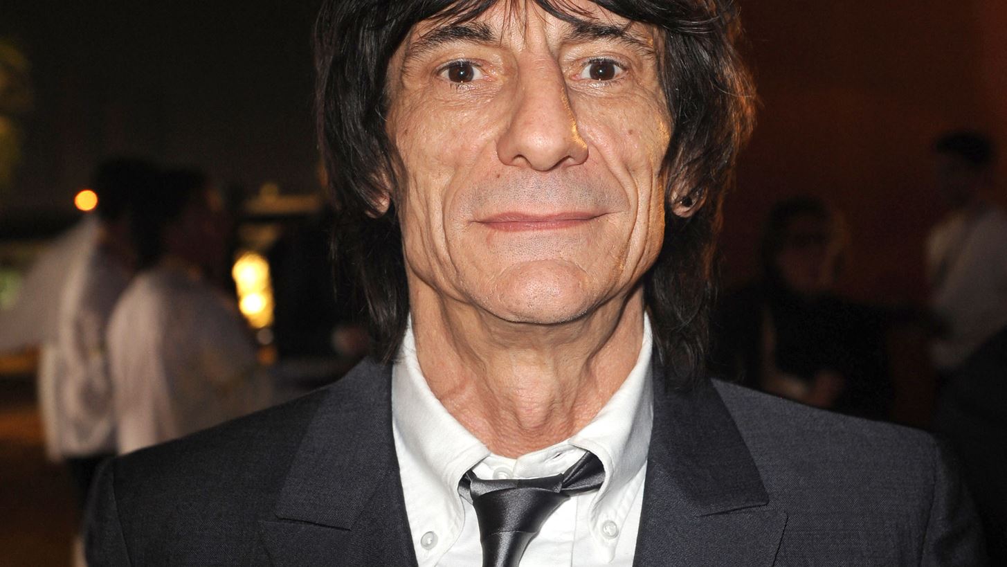&#x39F; Ronnie Wood &#x3C4;&#x3C9;&#x3BD; Rolling Stones &#x3C0;&#x3AE;&#x3B3;&#x3B5; &#x3C3;&#x3C4;&#x3B7;&#x3BD; &#x3B1;&#x3C0;&#x3BF;&#x3BD;&#x3BF;&#x3BC;&#x3AE; &#x3C4;&#x3C9;&#x3BD; Brit Awards &#x3BC;&#x3B5; &#x3C4;&#x3BF; &#x3BC;&#x3B5;&#x3C4;&#x3C1;&#x3CC;