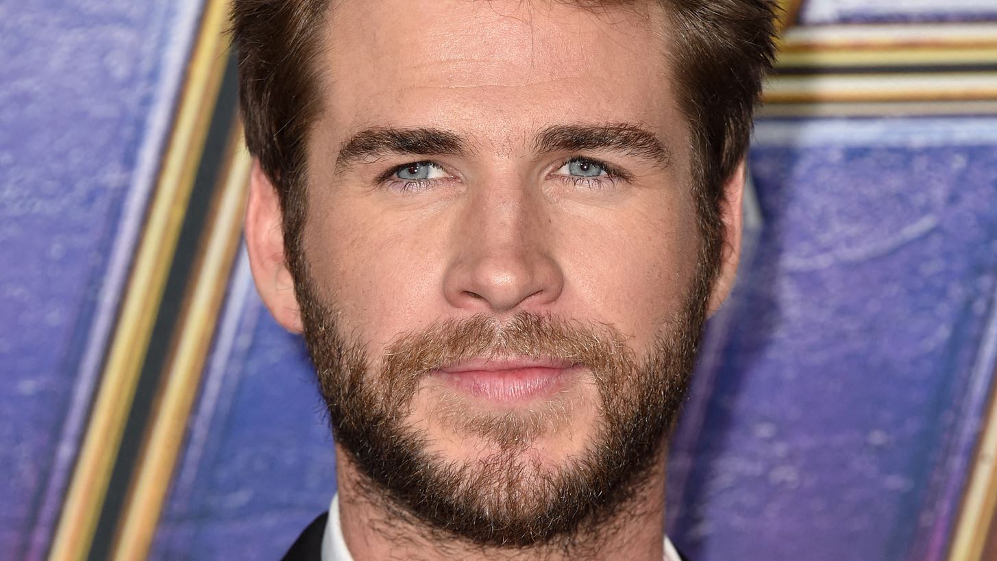 &#x39F; Liam Hemsworth &#x3BC;&#x3B5; &#x3BD;&#x3AD;&#x3B1; &#x3C3;&#x3CD;&#x3BD;&#x3C4;&#x3C1;&#x3BF;&#x3C6;&#x3BF;