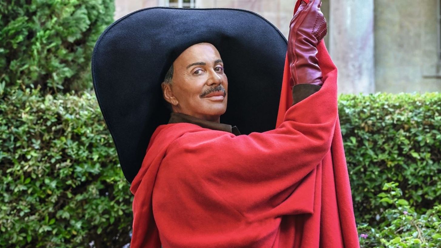 Ο Λάκης Γαβαλάς είναι Larger than Life