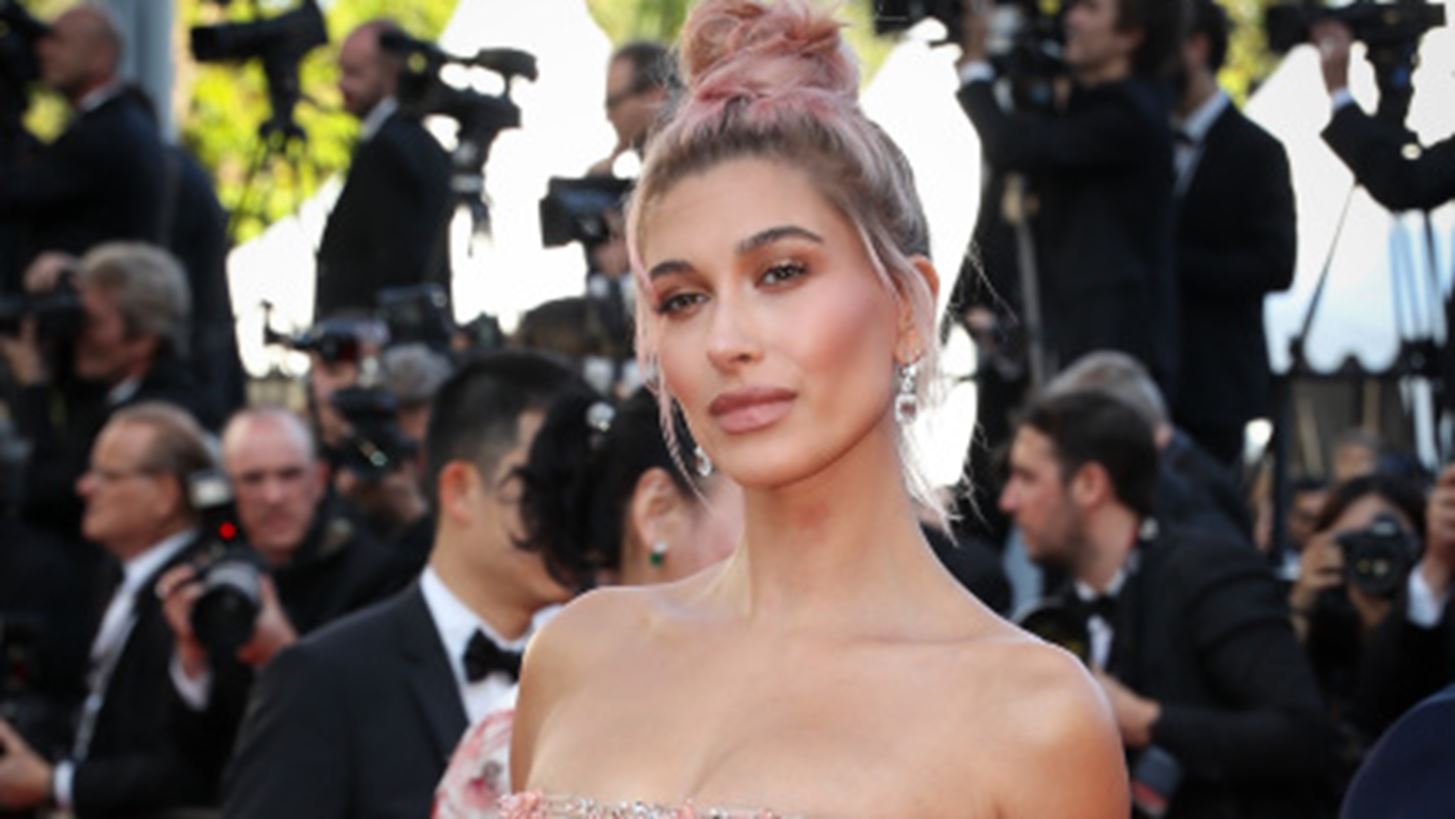 &#x39C;&#x3AC;&#x3B8;&#x3B1;&#x3BC;&#x3B5; &#x3C4;&#x3B9; &#x3C4;&#x3C1;&#x3CE;&#x3B5;&#x3B9; &#x3B7; Hailey Baldwin &#x3BA;&#x3AC;&#x3B8;&#x3B5; &#x3BC;&#x3AD;&#x3C1;&#x3B1;