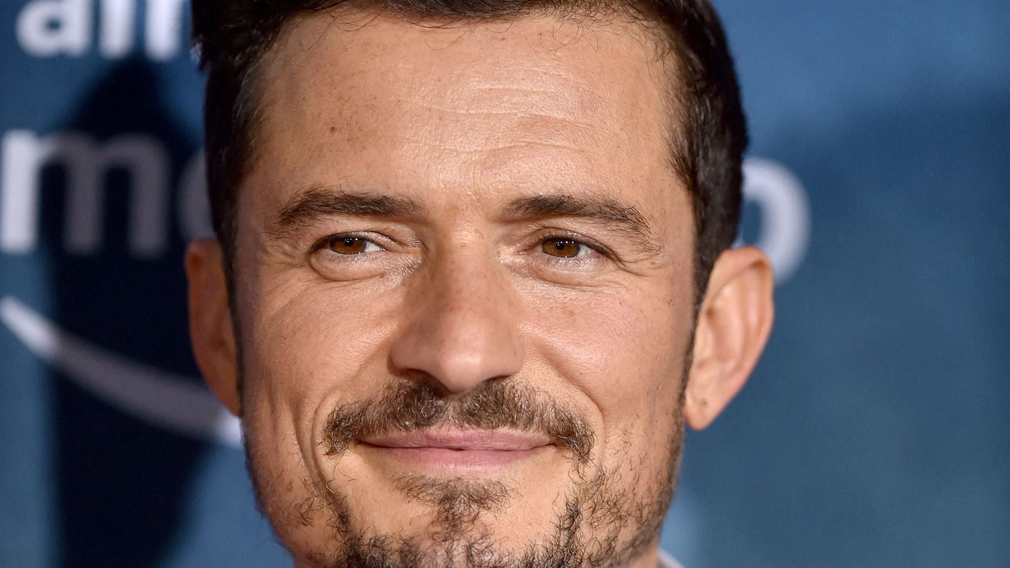 &#x39F; Orlando Bloom &#x3AD;&#x3BA;&#x3B1;&#x3BD;&#x3B5; &#x3C4;&#x3B1;&#x3C4;&#x3BF;&#x3C5;&#x3AC;&#x3B6; &#x3C0;&#x3C1;&#x3BF;&#x3C2; &#x3C4;&#x3B9;&#x3BC;&#x3AE;&#x3BD; &#x3C4;&#x3BF;&#x3C5; &#x3B1;&#x3B3;&#x3B1;&#x3C0;&#x3B7;&#x3BC;&#x3AD;&#x3BD;&#x3BF;&#x3C5; &#x3C4;&#x3BF;&#x3C5; &#x3C3;&#x3BA;&#x3CD;&#x3BB;&#x3BF;&#x3C5;