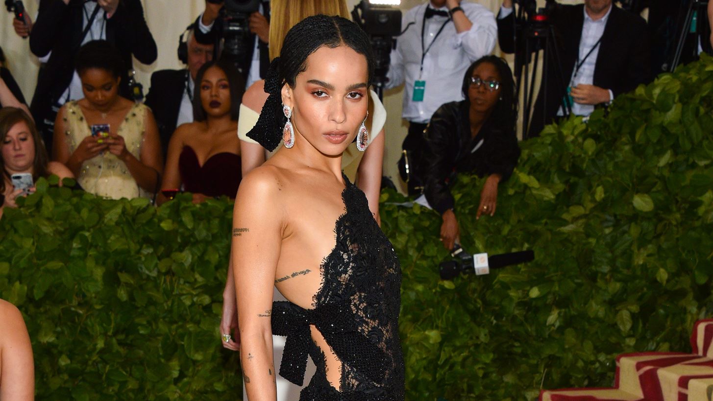&#x397; Zo&#xEB; Kravitz &#x3C0;&#x3C1;&#x3BF;&#x3C3;&#x3C0;&#x3AC;&#x3B8;&#x3B7;&#x3C3;&#x3B5; &#x3BD;&#x3B1; &#x3B1;&#x3BB;&#x3BB;&#x3AC;&#x3BE;&#x3B5;&#x3B9; &#x3C4;&#x3BF; &#x3B4;&#x3B9;&#x3AC;&#x3C3;&#x3B7;&#x3BC;&#x3BF; &#x3B5;&#x3C0;&#x3CE;&#x3BD;&#x3C5;&#x3BC;&#x3CC; &#x3C4;&#x3B7;&#x3C2;