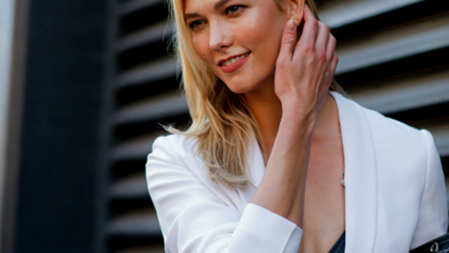 Karlie Kloss: &#x3B1;&#x3C0;&#x3CC; supermodel &#x3C3;&#x3B5; &#x3B5;&#x3C0;&#x3B9;&#x3C7;&#x3B5;&#x3B9;&#x3C1;&#x3B7;&#x3BC;&#x3B1;&#x3C4;&#x3AF;&#x3B1; &#x3C3;&#x3C4;&#x3BF; &#x3C7;&#x3CE;&#x3C1;&#x3BF; &#x3C4;&#x3B7;&#x3C2; &#x3C4;&#x3B5;&#x3C7;&#x3BD;&#x3BF;&#x3BB;&#x3BF;&#x3B3;&#x3AF;&#x3B1;&#x3C2;