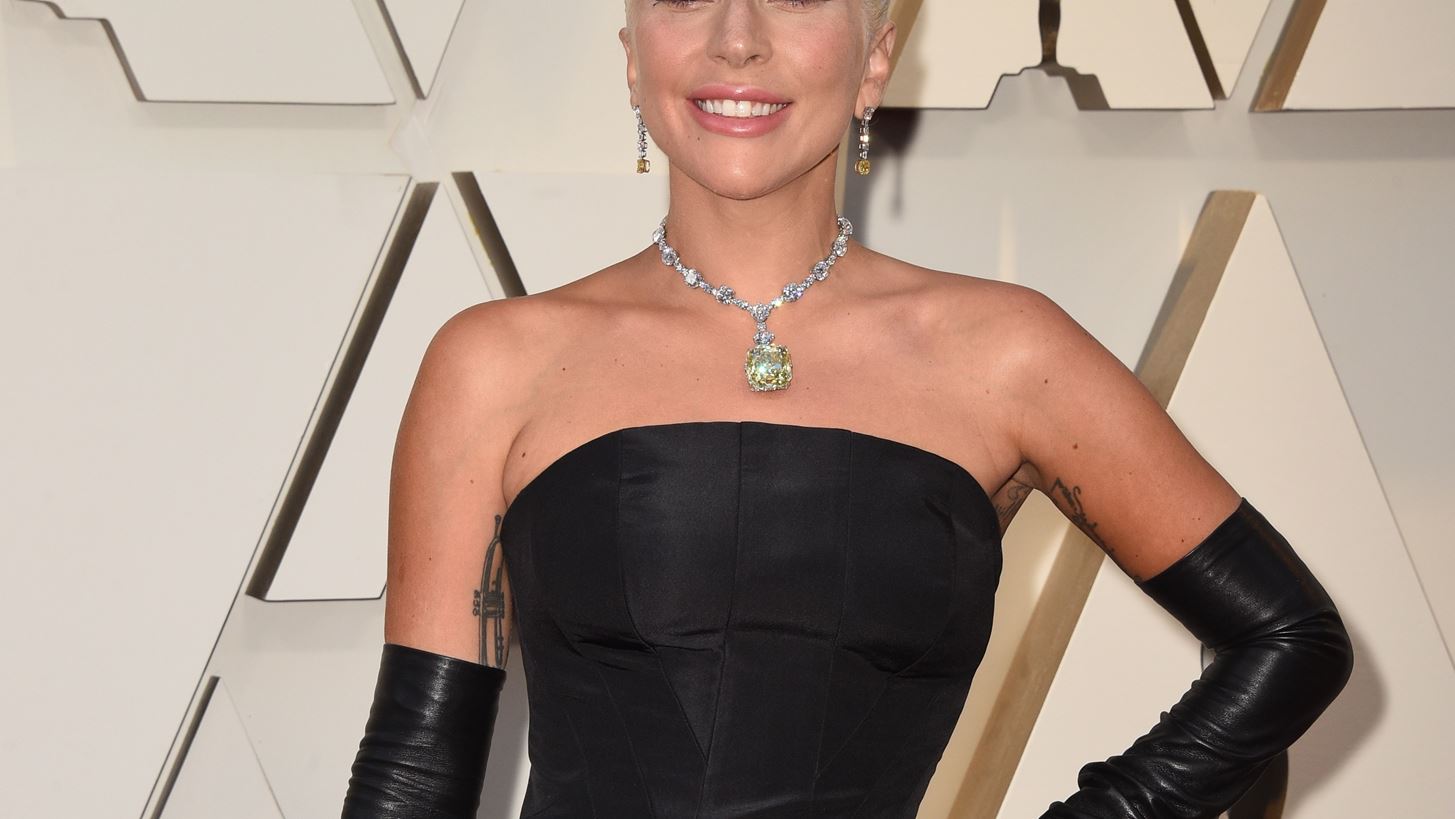 &#x397; &#x3C5;&#x3C0;&#x3AD;&#x3C1;&#x3BF;&#x3C7;&#x3B7; &#x3B5;&#x3C1;&#x3BC;&#x3B7;&#x3BD;&#x3B5;&#x3AF;&#x3B1; &#x3C4;&#x3B7;&#x3C2; Lady Gaga &#x3C0;&#x3AC;&#x3BD;&#x3C9; &#x3C3;&#x3C4;&#x3B7;&#x3BD; &#x3C3;&#x3BA;&#x3B7;&#x3BD;&#x3AE; &#x3C4;&#x3C9;&#x3BD; &#x38C;&#x3C3;&#x3BA;&#x3B1;&#x3C1;