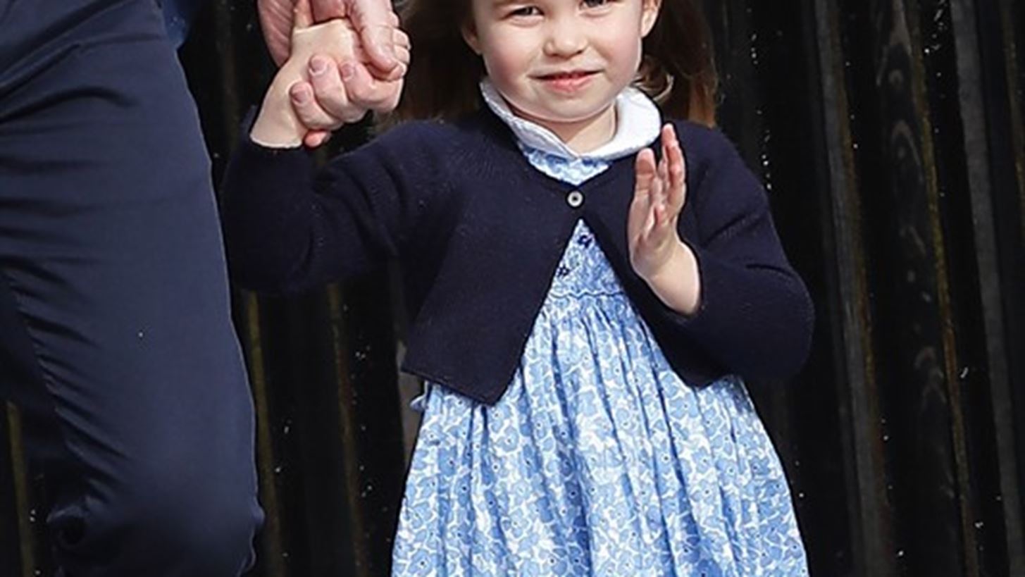 &#x397; &#x3B1;&#x3C0;&#x3AF;&#x3C3;&#x3C4;&#x3B5;&#x3C5;&#x3C4;&#x3B7; &#x3BF;&#x3BC;&#x3BF;&#x3B9;&#x3CC;&#x3C4;&#x3B7;&#x3C4;&#x3B1; &#x3C4;&#x3B7;&#x3C2; Lady Kitty Spencer &#x3BC;&#x3B5; &#x3C4;&#x3B7;&#x3BD; &#x3C0;&#x3C1;&#x3B9;&#x3B3;&#x3BA;&#x3AF;&#x3C0;&#x3B9;&#x3C3;&#x3C3;&#x3B1; Charlotte