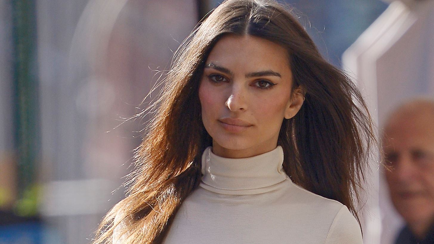 &#x397; Emily Ratajkowski &#x3BE;&#x3B5;&#x3C3;&#x3C0;&#x3AC; &#x3B3;&#x3B9;&#x3B1; &#x3C4;&#x3BF;&#x3C5;&#x3C2; &#x3AC;&#x3C0;&#x3B9;&#x3C3;&#x3C4;&#x3BF;&#x3C5;&#x3C2; &#x3AC;&#x3BD;&#x3C4;&#x3C1;&#x3B5;&#x3C2; &#x3BC;&#x3B5; &#x3B1;&#x3C6;&#x3BF;&#x3C1;&#x3BC;&#x3AE; &#x3C4;&#x3BF; &#x3C3;&#x3BA;&#x3AC;&#x3BD;&#x3B4;&#x3B1;&#x3BB;&#x3BF; &#x3BC;&#x3B5; &#x3C4;&#x3BF;&#x3BD; Adam Levine