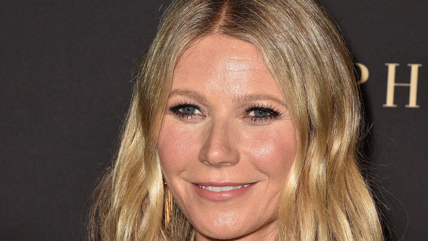 H Gwyneth Paltrow &#x3C6;&#x3CC;&#x3C1;&#x3B5;&#x3C3;&#x3B5; &#x3BE;&#x3B1;&#x3BD;&#x3AC; &#x3C4;&#x3BF; &#x3B4;&#x3B9;&#x3AC;&#x3C3;&#x3B7;&#x3BC;&#x3BF; &#x3BA;&#x3CC;&#x3BA;&#x3BA;&#x3B9;&#x3BD;&#x3BF; Gucci &#x3BA;&#x3BF;&#x3C3;&#x3C4;&#x3BF;&#x3CD;&#x3BC;&#x3B9; 25 &#x3C7;&#x3C1;&#x3CC;&#x3BD;&#x3B9;&#x3B1; &#x3BC;&#x3B5;&#x3C4;&#x3AC;