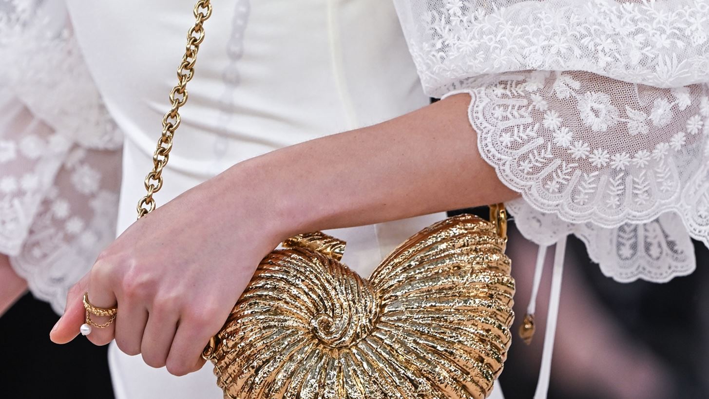 10 clutch bags &#x3C0;&#x3BF;&#x3C5; &#x3BC;&#x3BF;&#x3B9;&#x3AC;&#x3B6;&#x3BF;&#x3C5;&#x3BD; &#x3C3;&#x3B1; &#x3BD;&#x3B1; &#x3AD;&#x3C7;&#x3BF;&#x3C5;&#x3BD; &#x3BC;&#x3CC;&#x3BB;&#x3B9;&#x3C2; &#x3B2;&#x3B3;&#x3B5;&#x3B9; &#x3B1;&#x3C0;&#x3CC; &#x3C4;&#x3B7; &#x3B8;&#x3AC;&#x3BB;&#x3B1;&#x3C3;&#x3C3;&#x3B1;