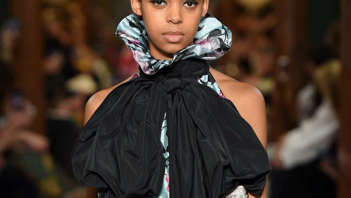 Erdem | &#x397; &#x3BC;&#x3AC;&#x3C3;&#x3BA;&#x3B1; &#x3C0;&#x3C1;&#x3BF;&#x3C3;&#x3C4;&#x3B1;&#x3C3;&#x3AF;&#x3B1;&#x3C2; &#x3C0;&#x3BF;&#x3C5; &#x3B4;&#x3B7;&#x3BC;&#x3B9;&#x3BF;&#x3CD;&#x3C1;&#x3B3;&#x3B7;&#x3C3;&#x3B5; &#x3C3;&#x3B5; &#x3C3;&#x3C5;&#x3BD;&#x3B5;&#x3C1;&#x3B3;&#x3B1;&#x3C3;&#x3AF;&#x3B1; &#x3BC;&#x3B5; &#x3C4;&#x3BF; &#x392;&#x3B1;&#x3C3;&#x3B9;&#x3BB;&#x3B9;&#x3BA;&#x3CC; &#x39C;&#x3C0;&#x3B1;&#x3BB;&#x3AD;&#x3C4;&#x3BF; &#x3C4;&#x3B7;&#x3C2; &#x391;&#x3B3;&#x3B3;&#x3BB;&#x3AF;&#x3B1;&#x3C2;