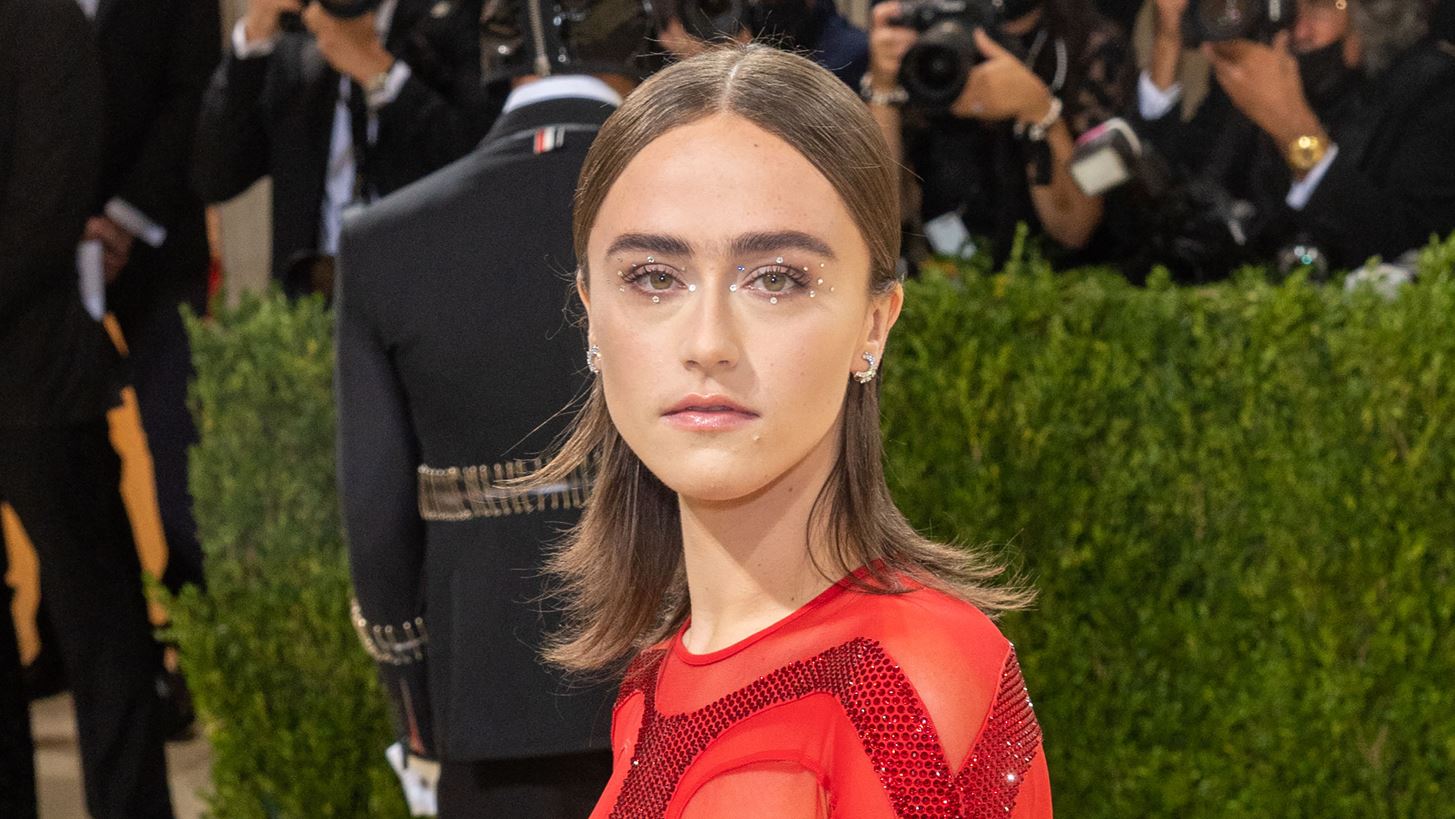 Ella Emhoff | &#x39A;&#x3B1;&#x3C4;&#x3B1;&#x3BB;&#x3B1;&#x3B2;&#x3B1;&#x3AF;&#x3BD;&#x3BF;&#x3C5;&#x3BC;&#x3B5; &#x3B1;&#x3C0;&#x3CC;&#x3BB;&#x3C5;&#x3C4;&#x3B1; &#x3B3;&#x3B9;&#x3B1;&#x3C4;&#x3AF; &#x3B8;&#x3B5;&#x3C9;&#x3C1;&#x3B5;&#x3AF;&#x3C4;&#x3B1;&#x3B9; &#x3AD;&#x3BD;&#x3B1; &#x3B1;&#x3C0;&#x3CC; &#x3C4;&#x3B1; &#x3B5;&#x3AF;&#x3B4;&#x3C9;&#x3BB;&#x3B1; &#x3C4;&#x3B7;&#x3C2; &#x3BD;&#x3AD;&#x3B1;&#x3C2; &#x3B5;&#x3C0;&#x3BF;&#x3C7;&#x3AE;&#x3C2;