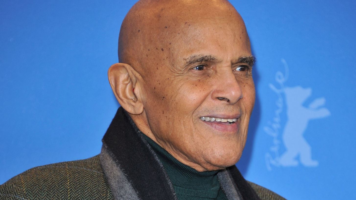 Harry Belafonte | &#x388;&#x3C6;&#x3C5;&#x3B3;&#x3B5; &#x3B1;&#x3C0;&#x3CC; &#x3C4;&#x3B7; &#x3B6;&#x3C9;&#x3AE; &#x3BF; &#x3C3;&#x3C0;&#x3BF;&#x3C5;&#x3B4;&#x3B1;&#x3AF;&#x3BF;&#x3C2; &#x3C4;&#x3C1;&#x3B1;&#x3B3;&#x3BF;&#x3C5;&#x3B4;&#x3B9;&#x3C3;&#x3C4;&#x3AE;&#x3C2;, &#x3B7;&#x3B8;&#x3BF;&#x3C0;&#x3BF;&#x3B9;&#x3CC;&#x3C2; &#x3BA;&#x3B1;&#x3B9; &#x3B1;&#x3BA;&#x3C4;&#x3B9;&#x3B2;&#x3B9;&#x3C3;&#x3C4;&#x3AE;&#x3C2;