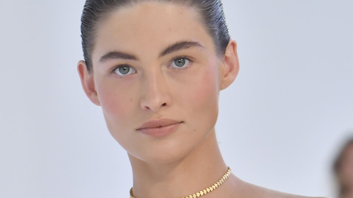 Skin glow | &#x39F;&#x3B9; &#x3B1;&#x3BD;&#x3C4;&#x3B9;&#x3B3;&#x3B7;&#x3C1;&#x3B1;&#x3BD;&#x3C4;&#x3B9;&#x3BA;&#x3AD;&#x3C2; &#x3BA;&#x3C1;&#x3AD;&#x3BC;&#x3B5;&#x3C2; &#x3C0;&#x3BF;&#x3C5; &#x3B4;&#x3B5;&#x3BD; &#x3C0;&#x3C1;&#x3AD;&#x3C0;&#x3B5;&#x3B9; &#x3BD;&#x3B1; &#x3BB;&#x3B5;&#x3AF;&#x3C0;&#x3BF;&#x3C5;&#x3BD; &#x3B1;&#x3C0;&#x3CC; &#x3BA;&#x3B1;&#x3BD;&#x3AD;&#x3BD;&#x3B1; &#x3BD;&#x3B5;&#x3C3;&#x3B5;&#x3C3;&#x3AD;&#x3C1;