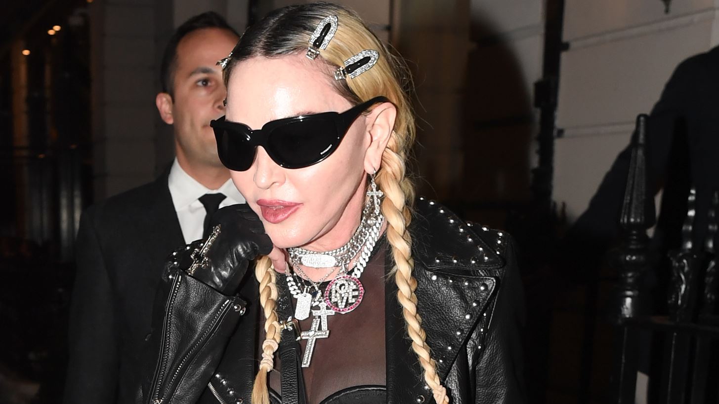 &#x397; Madonna &#x3C0;&#x3B1;&#x3C1;&#x3B1;&#x3B4;&#x3AD;&#x3C7;&#x3B8;&#x3B7;&#x3BA;&#x3B5; &#x3C0;&#x3C9;&#x3C2; &#x3BC;&#x3B5;&#x3C4;&#x3AC;&#x3BD;&#x3B9;&#x3C9;&#x3C3;&#x3B5; &#x3B3;&#x3B9;&#x3B1; &#x3C4;&#x3BF;&#x3C5;&#x3C2; &#x3B4;&#x3CD;&#x3BF; &#x3B3;&#x3AC;&#x3BC;&#x3BF;&#x3C5;&#x3C2; &#x3C4;&#x3B7;&#x3C2; &#x3BC;&#x3B5; &#x3C4;&#x3BF;&#x3BD; Sean Penn &#x3BA;&#x3B1;&#x3B9; &#x3C4;&#x3BF;&#x3BD; Guy Ritchie