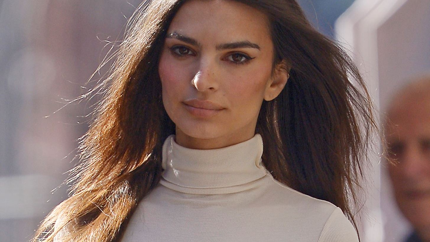 Emily Ratajkowski | Επιβεβαίωσε τη σχέση της με τον Pete Davidson στο Twitter