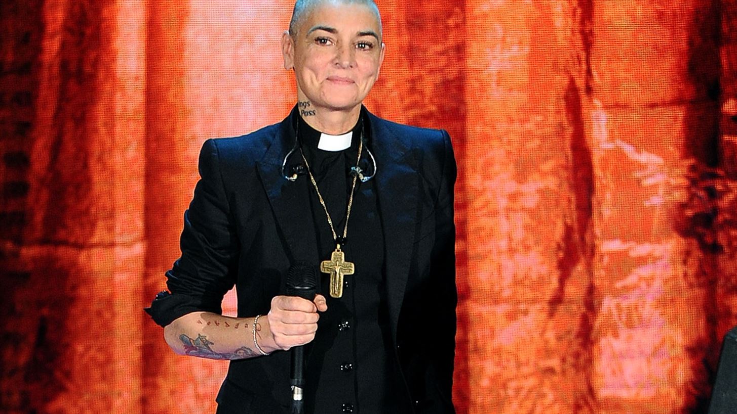Sinead O&#x27; Connor | &#x388;&#x3C6;&#x3C5;&#x3B3;&#x3B5; &#x3B1;&#x3C0;&#x3CC; &#x3C4;&#x3B7; &#x3B6;&#x3C9;&#x3AE; &#x3C3;&#x3B5; &#x3B7;&#x3BB;&#x3B9;&#x3BA;&#x3AF;&#x3B1; 56 &#x3B5;&#x3C4;&#x3CE;&#x3BD;