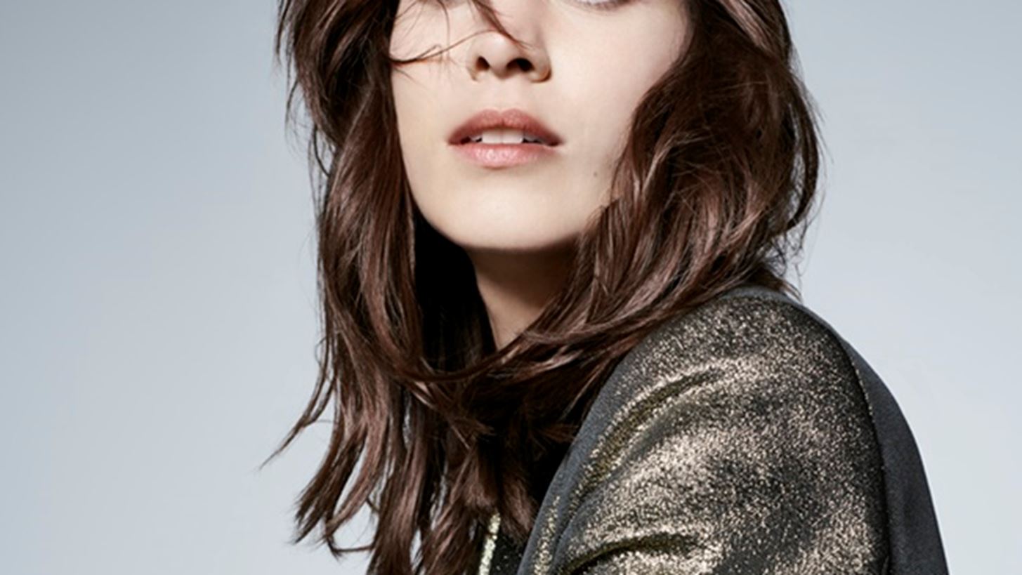 Alexa Chung | &#x3A0;&#x3CE;&#x3C2; &#x3B5;&#x3AF;&#x3BD;&#x3B1;&#x3B9; &#x3B1;&#x3C0;&#x3CC; &#x3BA;&#x3BF;&#x3BD;&#x3C4;&#x3AC; &#x3B7; &#x3C0;&#x3B9;&#x3BF; cool &#x3BC;&#x3BF;&#x3CD;&#x3C3;&#x3B1; &#x3BC;&#x3B5; &#x3C4;&#x3B1; &#x3C4;&#x3AD;&#x3BB;&#x3B5;&#x3B9;&#x3B1; &#x3BC;&#x3B1;&#x3BB;&#x3BB;&#x3B9;&#x3AC;;