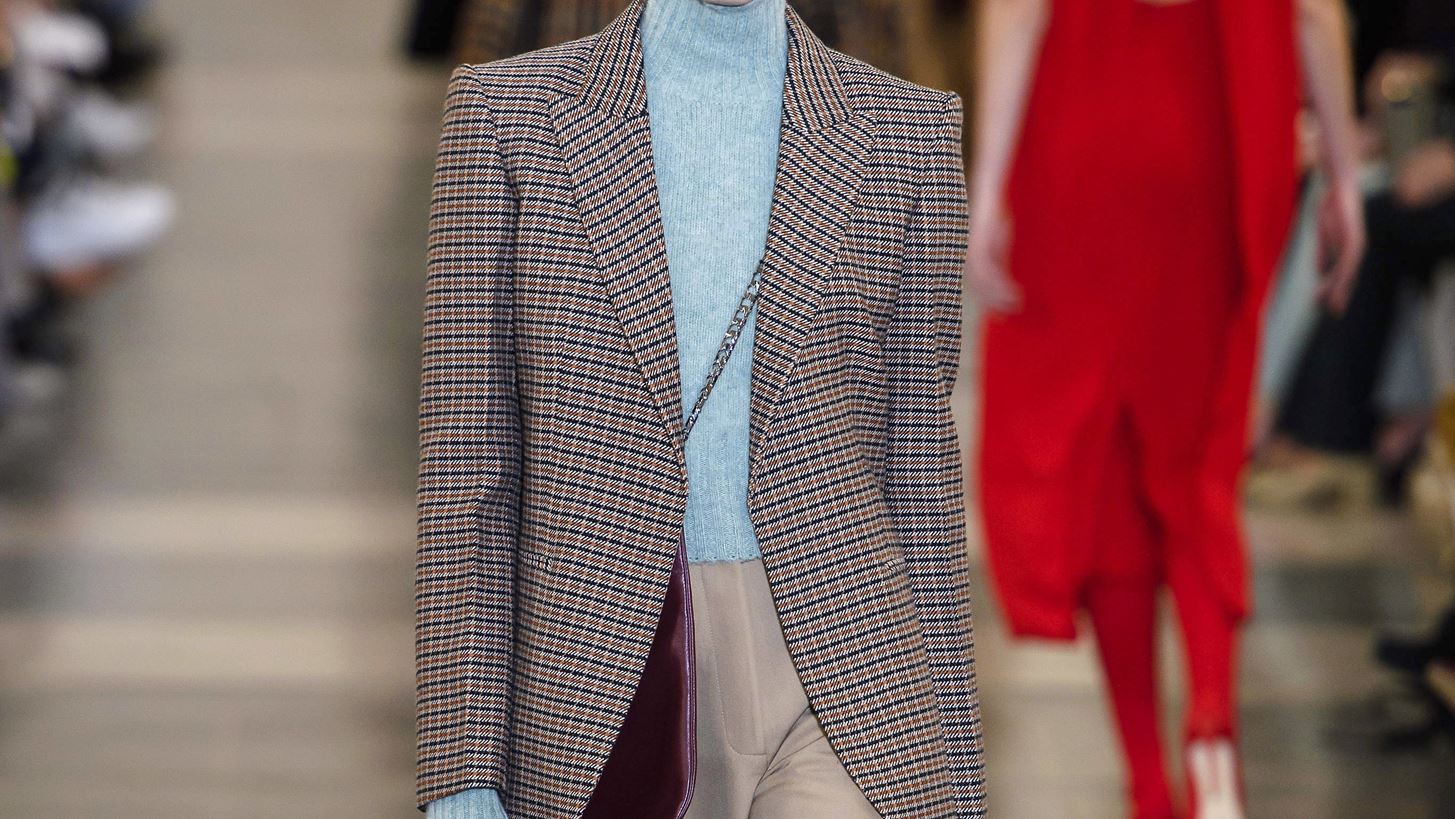&#x3A4;&#x3B1; &#x3C9;&#x3C1;&#x3B1;&#x3B9;&#x3CC;&#x3C4;&#x3B5;&#x3C1;&#x3B1; &#x3BA;&#x3BF;&#x3BC;&#x3BC;&#x3AC;&#x3C4;&#x3B9;&#x3B1; &#x3C0;&#x3BF;&#x3C5; &#x3B5;&#x3AF;&#x3B4;&#x3B1;&#x3BC;&#x3B5; &#x3C3;&#x3C4;&#x3B7;&#x3BD; FW19 &#x3C3;&#x3C5;&#x3BB;&#x3BB;&#x3BF;&#x3B3;&#x3AE; &#x3C4;&#x3B7;&#x3C2; Victoria Beckham