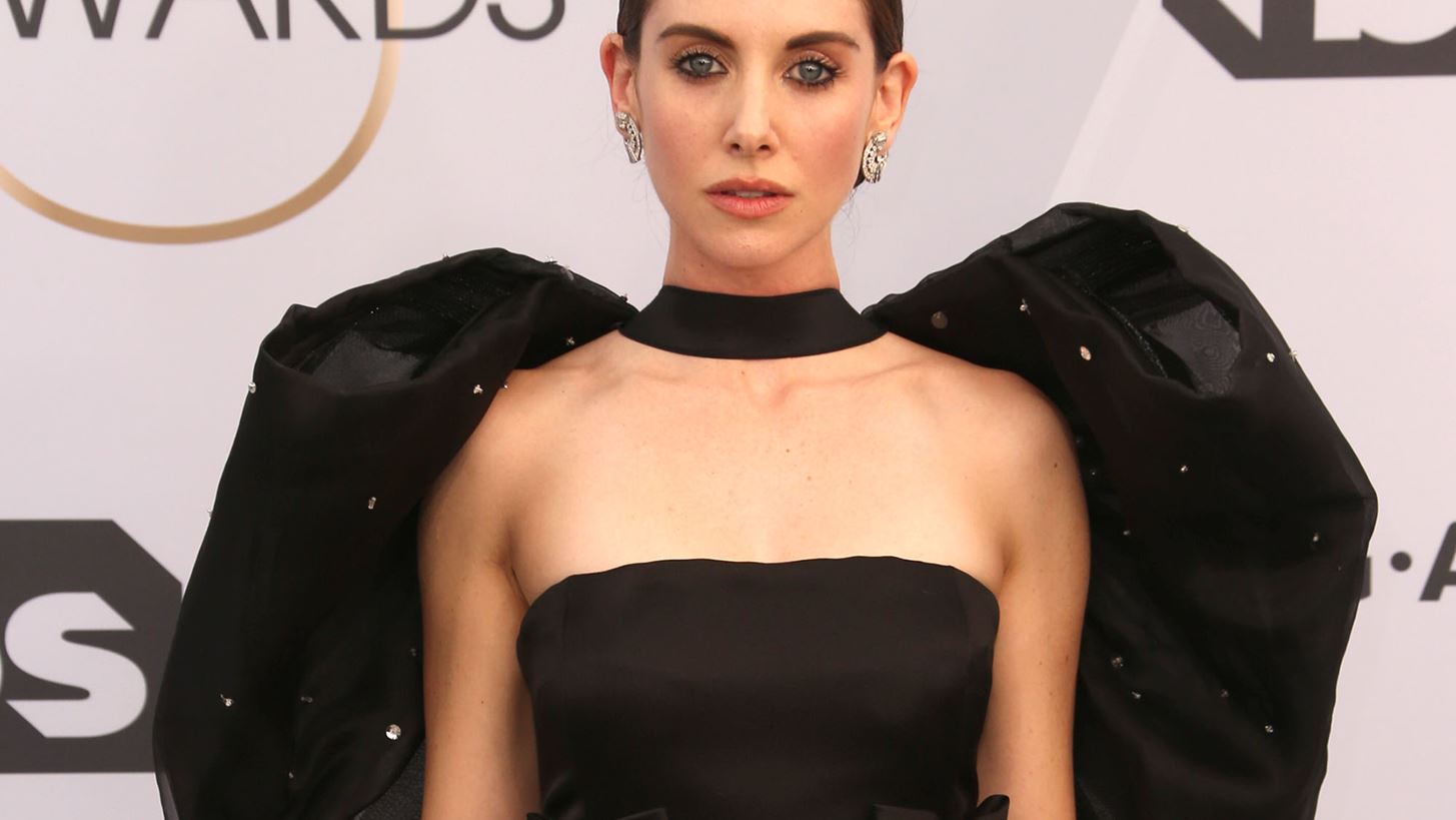 Alison Brie: &#x3A4;&#x3BF; &#x3B5;&#x3BA;&#x3C0;&#x3BB;&#x3B7;&#x3BA;&#x3C4;&#x3B9;&#x3BA;&#x3CC; &#x3C6;&#x3CC;&#x3C1;&#x3B5;&#x3BC;&#x3B1; &#x3C0;&#x3BF;&#x3C5; &#x3C6;&#x3CC;&#x3C1;&#x3B5;&#x3C3;&#x3B5; &#x3C3;&#x3C4;&#x3B1; SAG Awards &#x3C1;&#x3AC;&#x3C6;&#x3C4;&#x3B7;&#x3BA;&#x3B5; &#x3B1;&#x3BA;&#x3C1;&#x3B9;&#x3B2;&#x3CE;&#x3C2; &#x3C0;&#x3AC;&#x3BD;&#x3C9; &#x3C4;&#x3B7;&#x3C2;