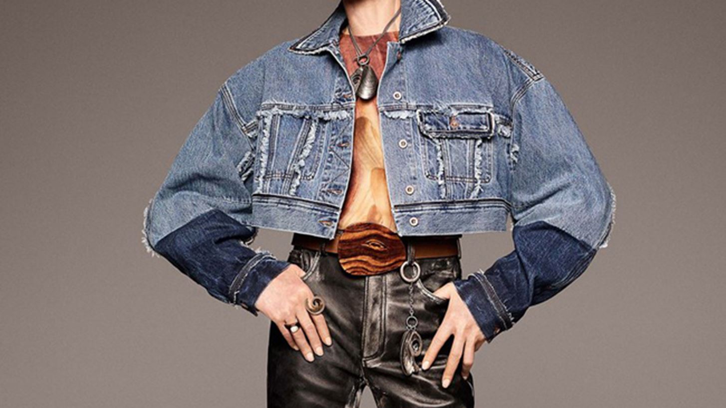 Verushka: &#x394;&#x3B5;&#x3C2; &#x3C4;&#x3BF; 78&#x3C7;&#x3C1;&#x3BF;&#x3BD;&#x3BF; &#x3BC;&#x3BF;&#x3BD;&#x3C4;&#x3AD;&#x3BB;&#x3BF; &#x3C3;&#x3C4;&#x3B7;&#x3BD; &#x3BD;&#x3AD;&#x3B1; &#x3BA;&#x3B1;&#x3BC;&#x3C0;&#x3AC;&#x3BD;&#x3B9;&#x3B1; Acne Studios