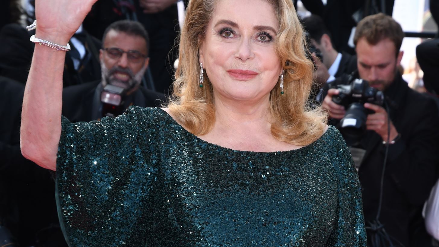 &#x397; Catherine Deneuve &#x3C3;&#x3C4;&#x3BF; &#x3BD;&#x3BF;&#x3C3;&#x3BF;&#x3BA;&#x3BF;&#x3BC;&#x3B5;&#x3AF;&#x3BF;
