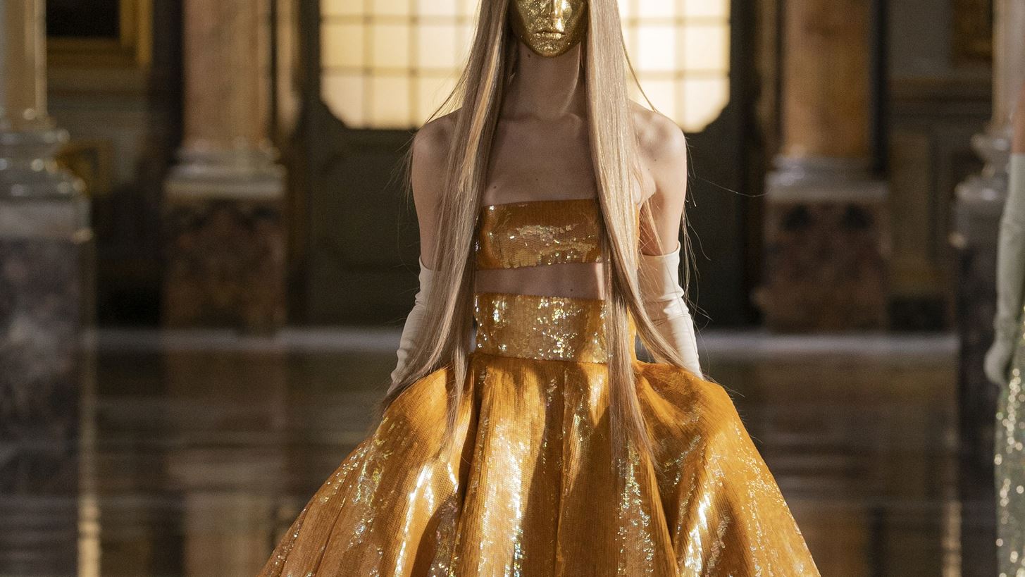 Valentino S/S 21 Haute Couture | &#x3A4;&#x3BF; &#x3B5;&#x3BA;&#x3B8;&#x3B1;&#x3BC;&#x3B2;&#x3C9;&#x3C4;&#x3B9;&#x3BA;&#x3CC; &#x3BC;&#x3B1;&#x3BA;&#x3B9;&#x3B3;&#x3B9;&#x3AC;&#x3B6; &#x3C4;&#x3C9;&#x3BD; &#x3BC;&#x3BF;&#x3BD;&#x3C4;&#x3AD;&#x3BB;&#x3C9;&#x3BD;