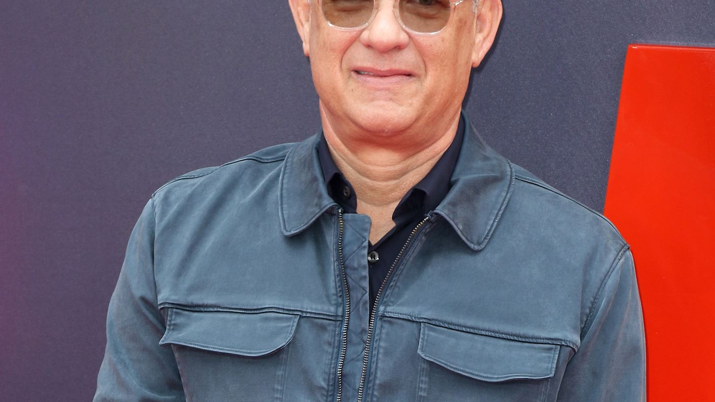 &#x39F; Tom Hanks &#x3B8;&#x3B1; &#x3C0;&#x3B1;&#x3C1;&#x3BF;&#x3C5;&#x3C3;&#x3B9;&#x3AC;&#x3C3;&#x3B5;&#x3B9; &#x3BC;&#x3B9;&#x3B1; &#x3B5;&#x3B9;&#x3B4;&#x3B9;&#x3BA;&#x3AE; &#x3B5;&#x3BA;&#x3C0;&#x3BF;&#x3BC;&#x3C0;&#x3AE; &#x3B3;&#x3B9;&#x3B1; &#x3C4;&#x3B7;&#x3BD; &#x3BF;&#x3C1;&#x3BA;&#x3C9;&#x3BC;&#x3BF;&#x3C3;&#x3AF;&#x3B1; &#x3C4;&#x3BF;&#x3C5; Joe Biden