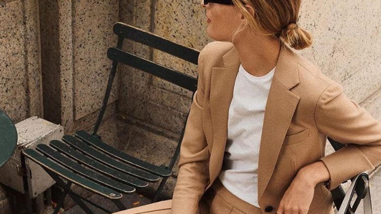To &#x3BA;&#x3B1;&#x3BC;&#x3B7;&#x3BB;&#x3CC; &#x3C3;&#x3B1;&#x3BA;&#x3AC;&#x3BA;&#x3B9; &#x3B5;&#x3AF;&#x3BD;&#x3B1;&#x3B9; &#x3C4;&#x3BF; fashion item &#x3C0;&#x3BF;&#x3C5; &#x3B8;&#x3B1; &#x3B5;&#x3C0;&#x3B5;&#x3BD;&#x3B4;&#x3CD;&#x3C3;&#x3B5;&#x3B9;&#x3C2; &#x3C3;&#x3AE;&#x3BC;&#x3B5;&#x3C1;&#x3B1; &#x3BA;&#x3B1;&#x3B9; &#x3B8;&#x3B1; &#x3C6;&#x3BF;&#x3C1;&#x3AC;&#x3C2; &#x3B3;&#x3B9;&#x3B1; &#x3C0;&#x3AC;&#x3BD;&#x3C4;&#x3B1;