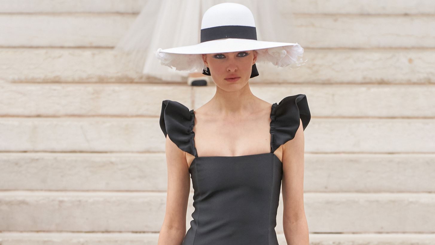 Chanel Haute Couture F/W 2021-22 | &#x3A4;&#x3B1; looks &#x3C4;&#x3B7;&#x3C2; &#x3C3;&#x3C5;&#x3BB;&#x3BB;&#x3BF;&#x3B3;&#x3AE;&#x3C2;