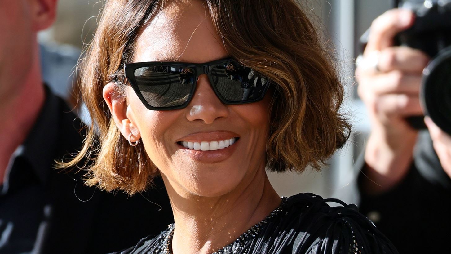 &#x397; Halle Berry &#x3AD;&#x3C6;&#x3C4;&#x3B1;&#x3C3;&#x3B5; &#x3C3;&#x3C4;&#x3B9;&#x3C2; &#x39A;&#x3AC;&#x3BD;&#x3BD;&#x3B5;&#x3C2; &#x3B3;&#x3B9;&#x3B1; &#x3BD;&#x3B1; &#x3B1;&#x3BD;&#x3B1;&#x3BB;&#x3AC;&#x3B2;&#x3B5;&#x3B9; &#x3C4;&#x3BF;&#x3BD; &#x3BD;&#x3AD;&#x3BF; &#x3C4;&#x3B7;&#x3C2; &#x3C1;&#x3CC;&#x3BB;&#x3BF; &#x3C3;&#x3C4;&#x3BF; &#x3A6;&#x3B5;&#x3C3;&#x3C4;&#x3B9;&#x3B2;&#x3AC;&#x3BB;