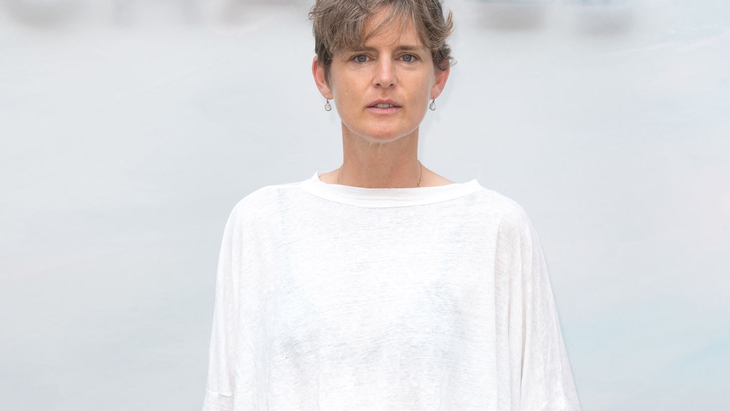 &#x397; Stella Tennant &#x3AD;&#x3C6;&#x3C5;&#x3B3;&#x3B5; &#x3B1;&#x3C0;&#x3CC; &#x3C4;&#x3B7; &#x3B6;&#x3C9;&#x3AE; &#x3C3;&#x3B5; &#x3B7;&#x3BB;&#x3B9;&#x3BA;&#x3AF;&#x3B1; 50 &#x3B5;&#x3C4;&#x3CE;&#x3BD;