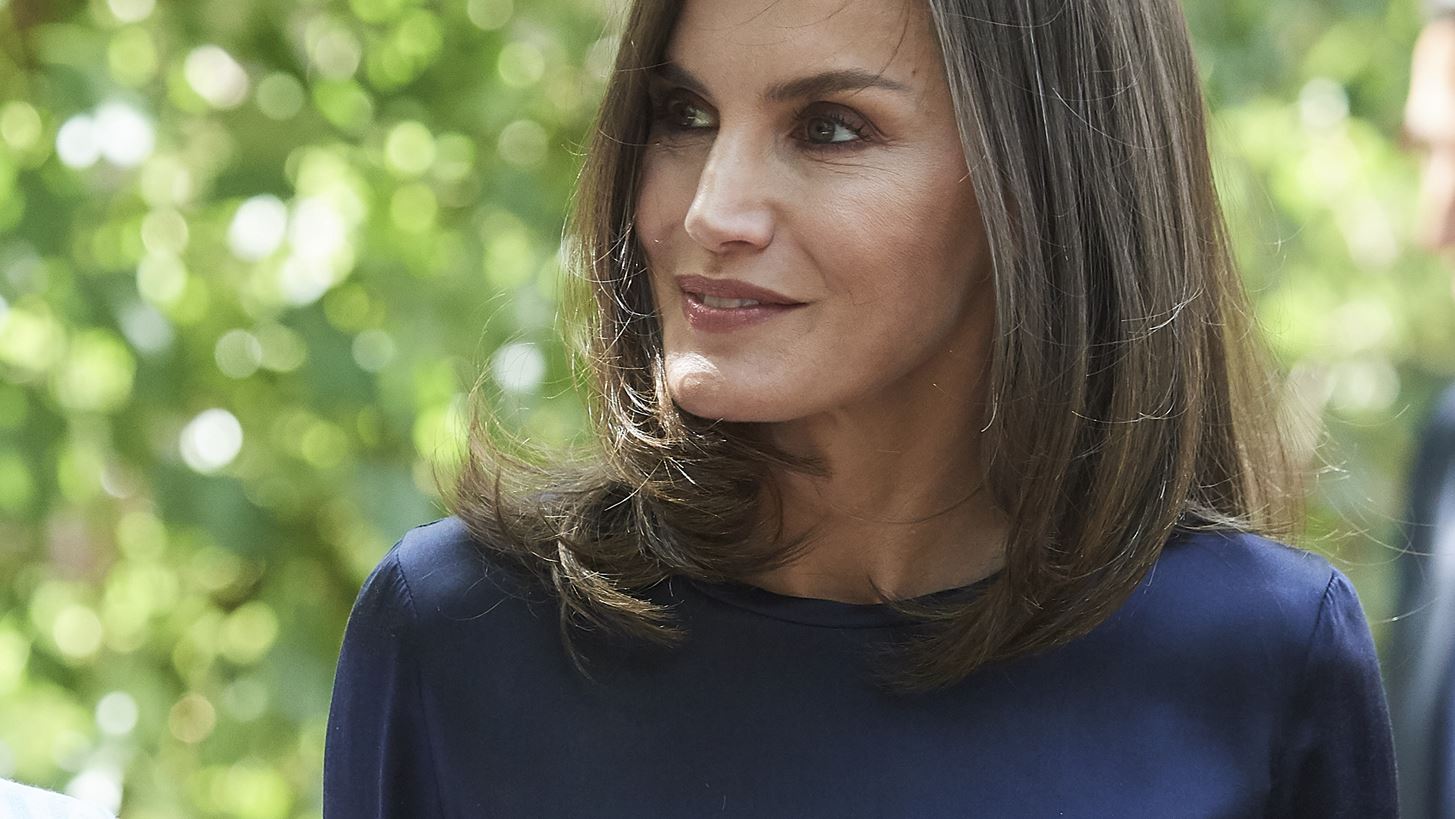 &#x392;&#x3B1;&#x3C3;&#x3AF;&#x3BB;&#x3B9;&#x3C3;&#x3C3;&#x3B1; Letizia: &#x3A4;&#x3BF; navy &#x3C0;&#x3B1;&#x3BD;&#x3C4;&#x3B5;&#x3BB;&#x3CC;&#x3BD;&#x3B9; &#x3C0;&#x3BF;&#x3C5; &#x3B4;&#x3B5;&#x3BD; &#x3B1;&#x3C0;&#x3BF;&#x3C7;&#x3C9;&#x3C1;&#x3AF;&#x3B6;&#x3B5;&#x3C4;&#x3B1;&#x3B9;
