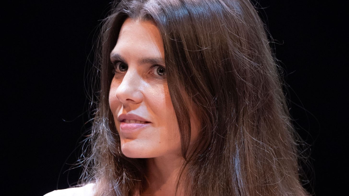 Charlotte Casiraghi | &#x3A3;&#x3C5;&#x3BD;&#x3CC;&#x3B4;&#x3B5;&#x3C5;&#x3C3;&#x3B5; &#x3C4;&#x3B7; &#x3BC;&#x3B7;&#x3C4;&#x3AD;&#x3C1;&#x3B1; &#x3C4;&#x3B7;&#x3C2; &#x3C3;&#x3B5; &#x3C4;&#x3B5;&#x3BB;&#x3B5;&#x3C4;&#x3AE; &#x3B2;&#x3C1;&#x3B1;&#x3B2;&#x3B5;&#x3AF;&#x3C9;&#x3BD; &#x3C3;&#x3C4;&#x3BF; &#x39C;&#x3BF;&#x3BD;&#x3B1;&#x3BA;&#x3CC;